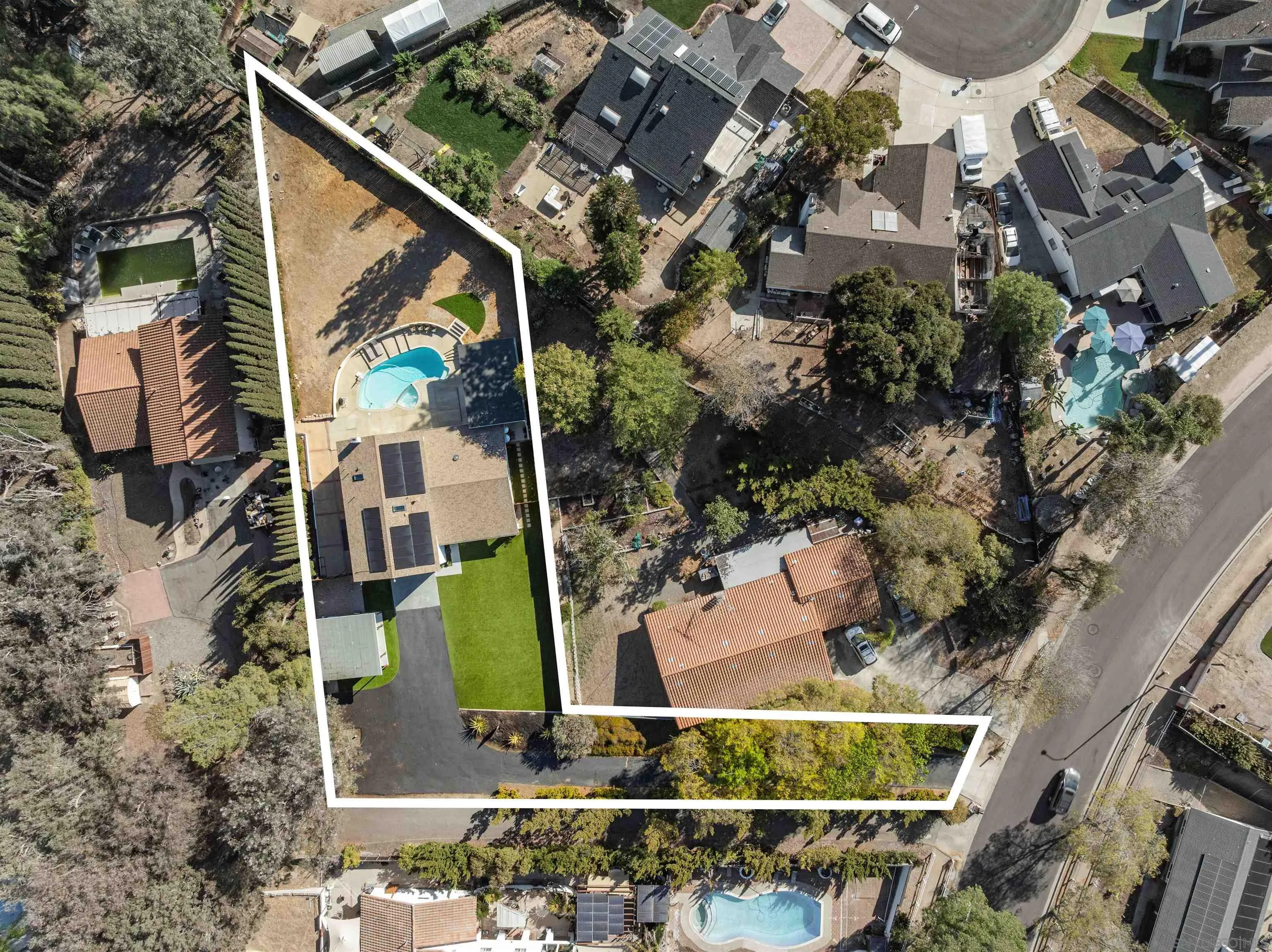 https://cdn.realtyfeed.com/cdn/127/260024064/2d4dec1b7b1b1641e3a27b304e0bedad.webp