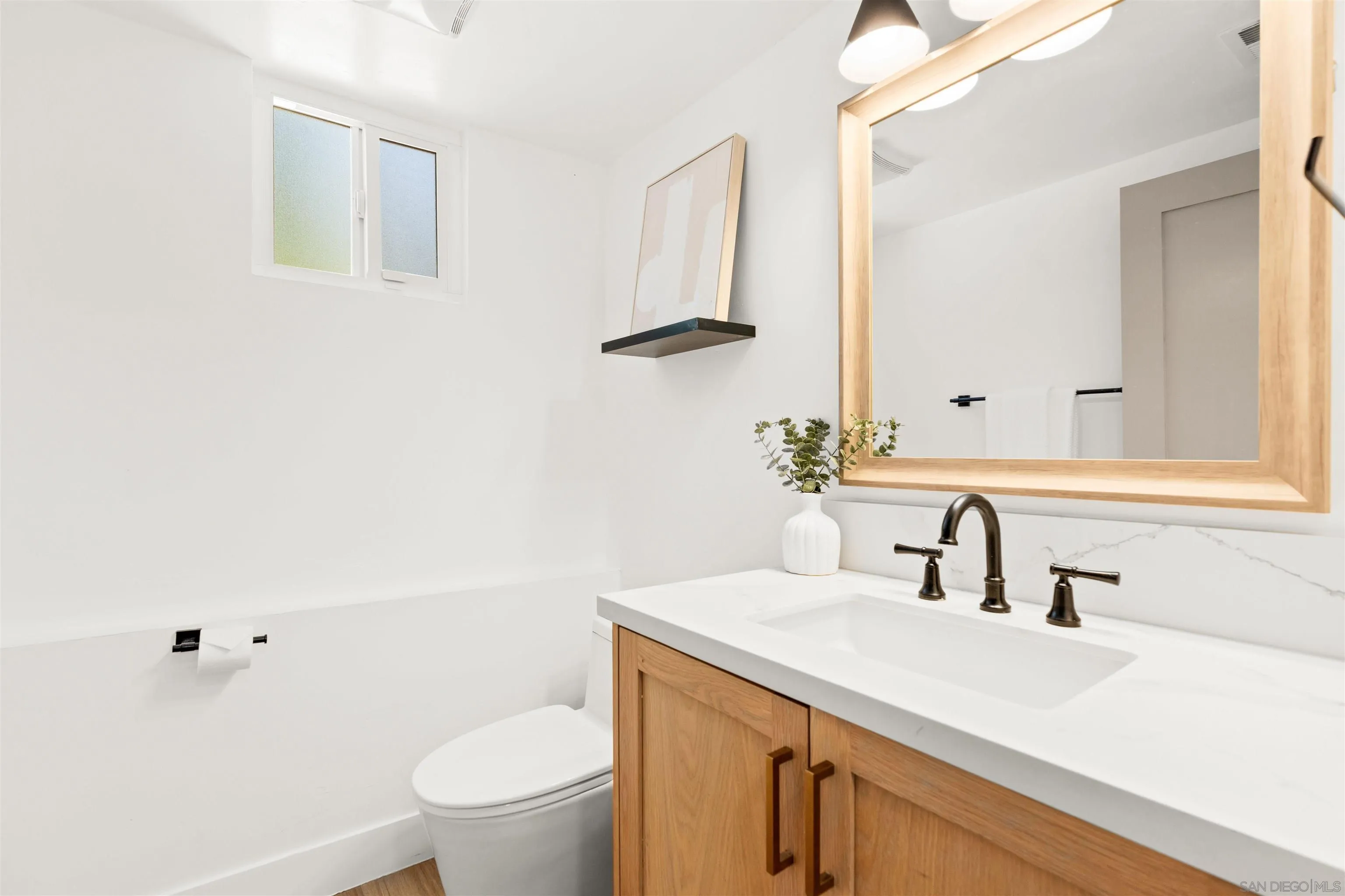 https://cdn.realtyfeed.com/cdn/127/260024064/3f4c8d0af0afa6ddade980525aedecd9.webp