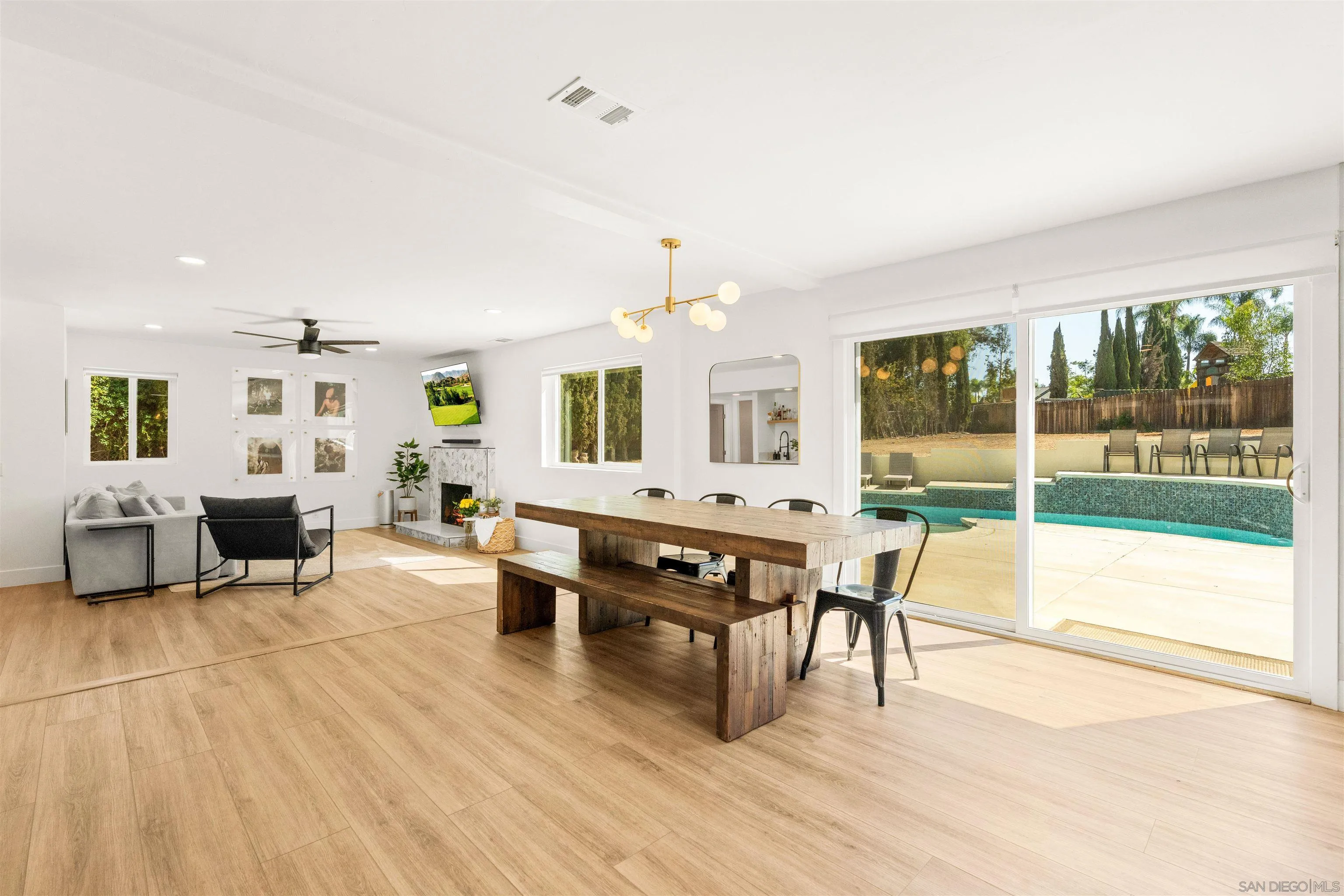 https://cdn.realtyfeed.com/cdn/127/260024064/543cf011ddb8cf9928f6122796d21b88.webp