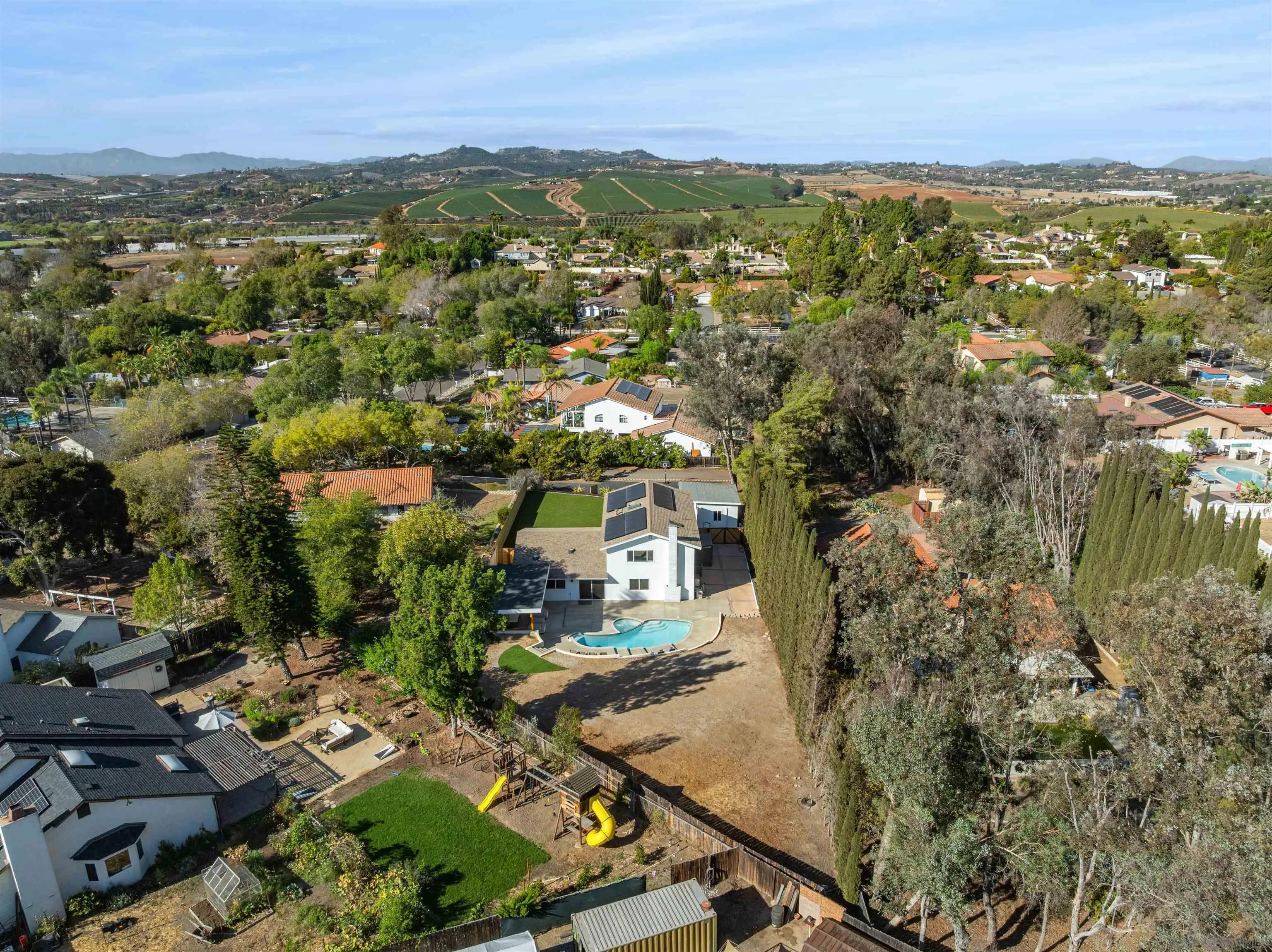 https://cdn.realtyfeed.com/cdn/127/260024064/78737afe2e3eb0fb30bacc0384a6e1e4.webp