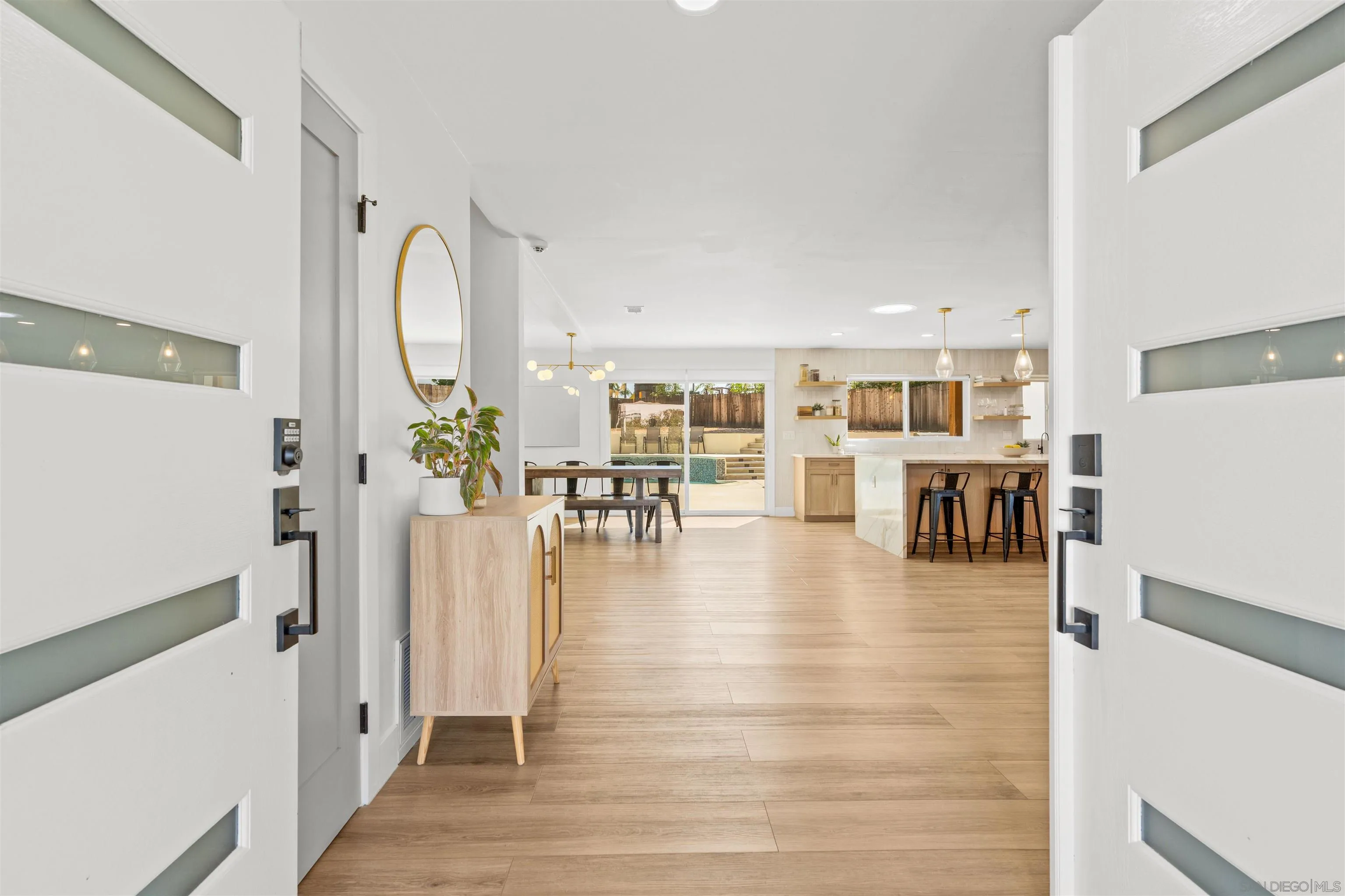 https://cdn.realtyfeed.com/cdn/127/260024064/ffbda1277abd08d02d686758f052b8f3.webp