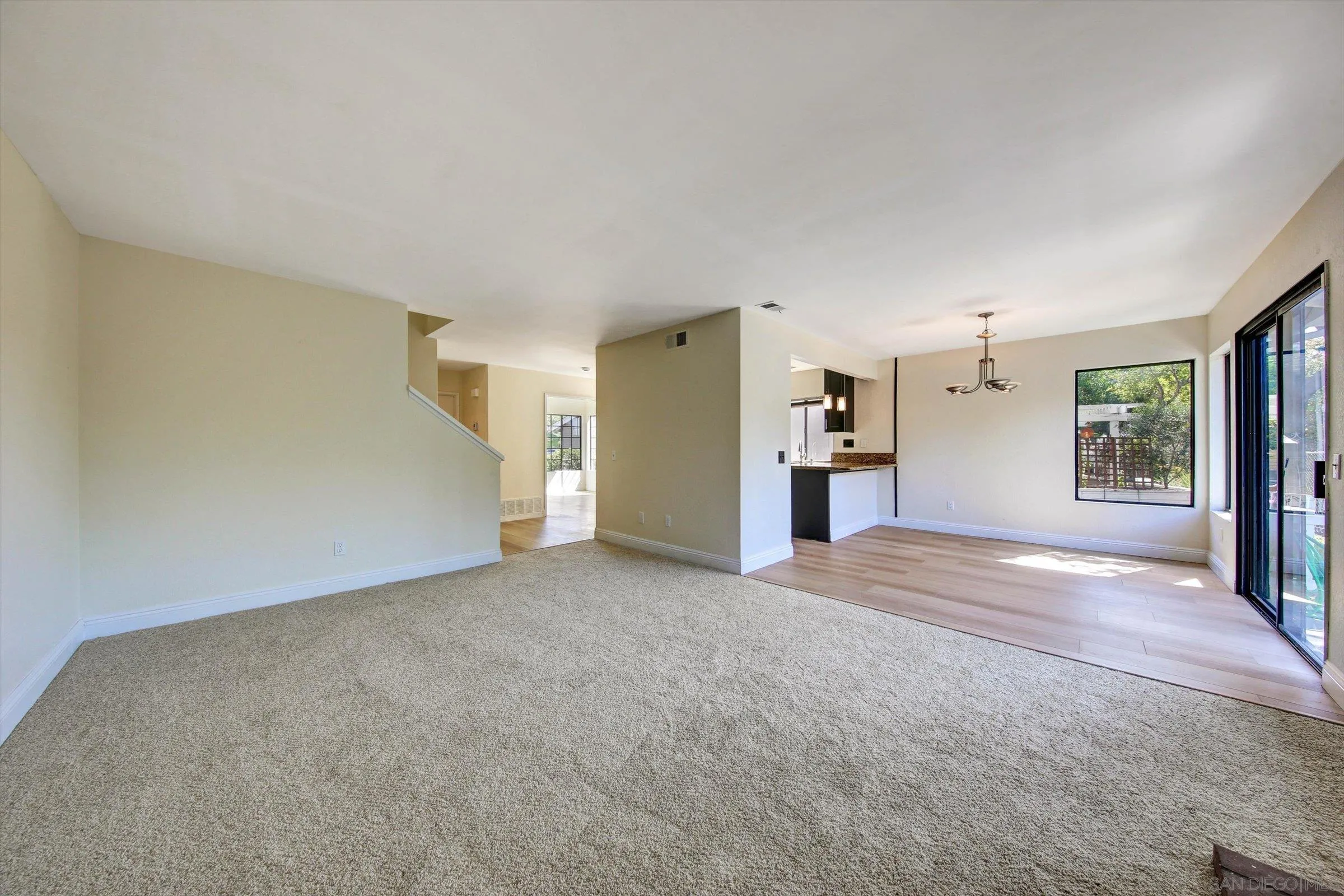 https://cdn.realtyfeed.com/cdn/127/260024066/080e34e6d42fccadc0adf889f9f23e40.webp