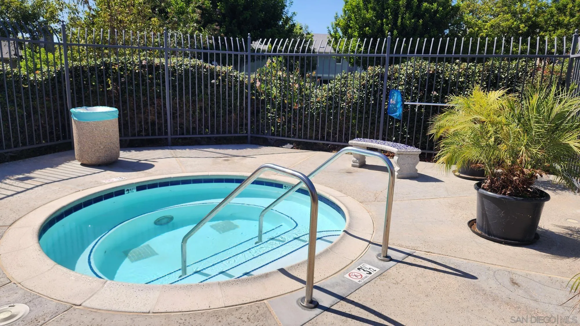 https://cdn.realtyfeed.com/cdn/127/260024066/28db84671ca6671365c3f3cb487aeb16.webp