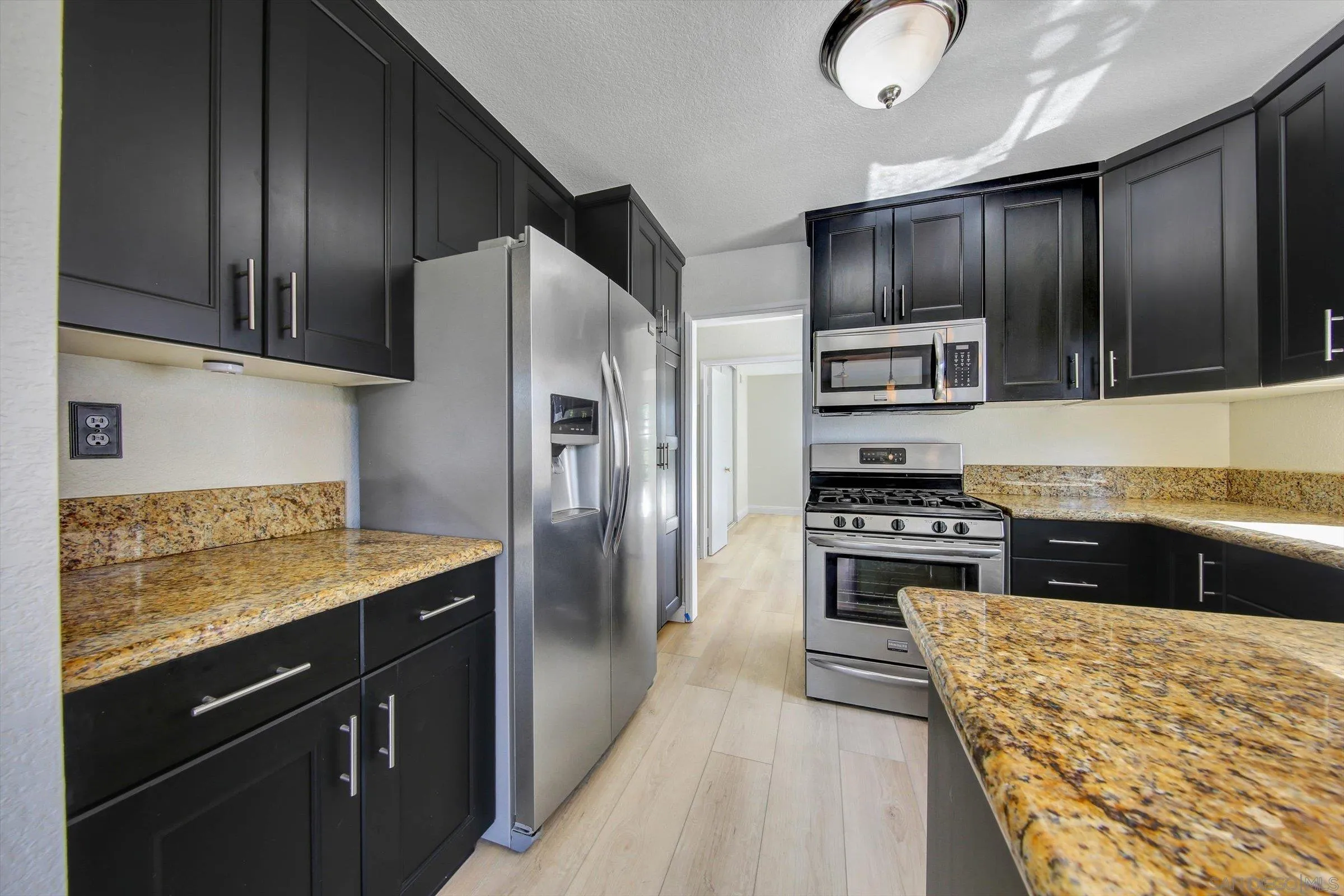 https://cdn.realtyfeed.com/cdn/127/260024066/9d4154426a09a4f1df98021eb316fe7c.webp