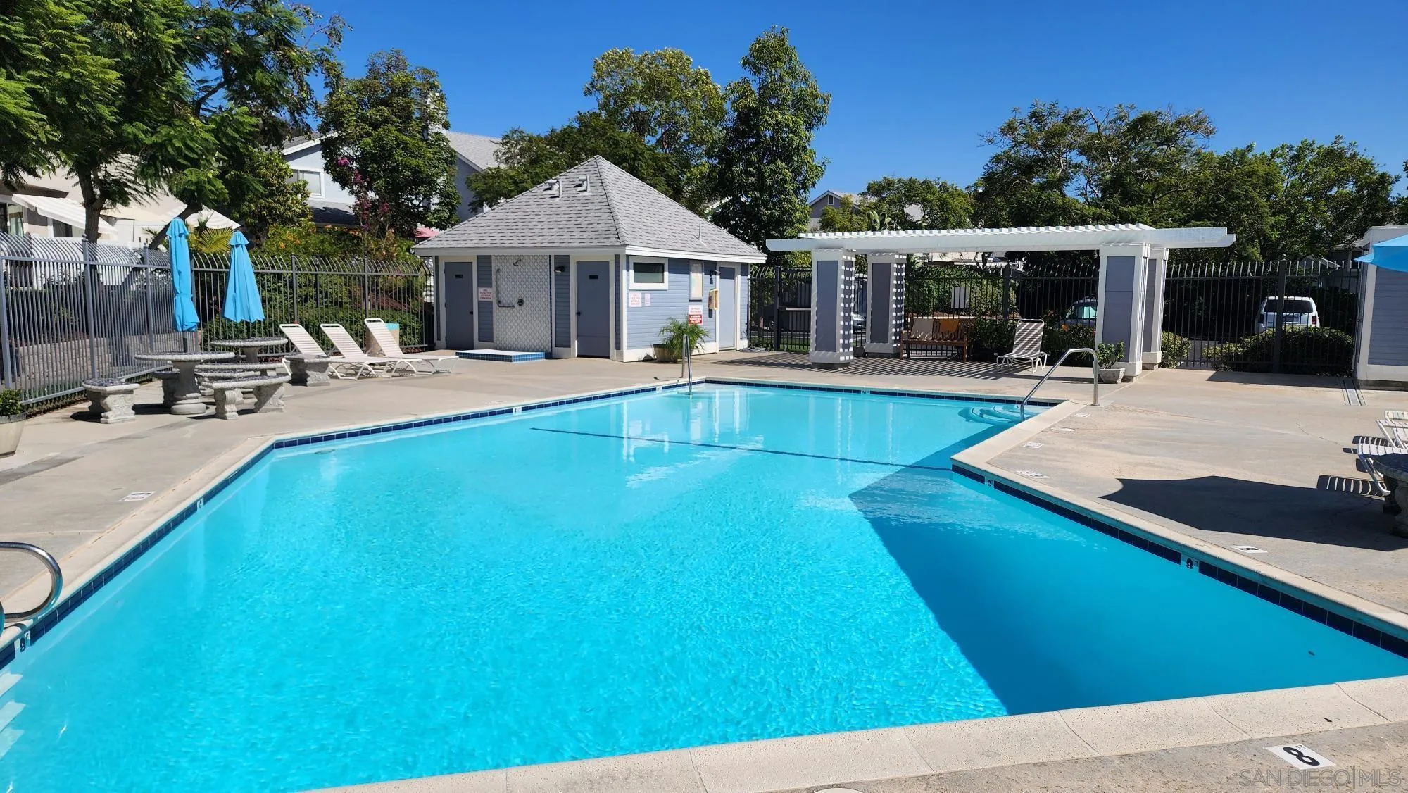 https://cdn.realtyfeed.com/cdn/127/260024066/b0757676e8d9410c68ed1646809480f9.webp
