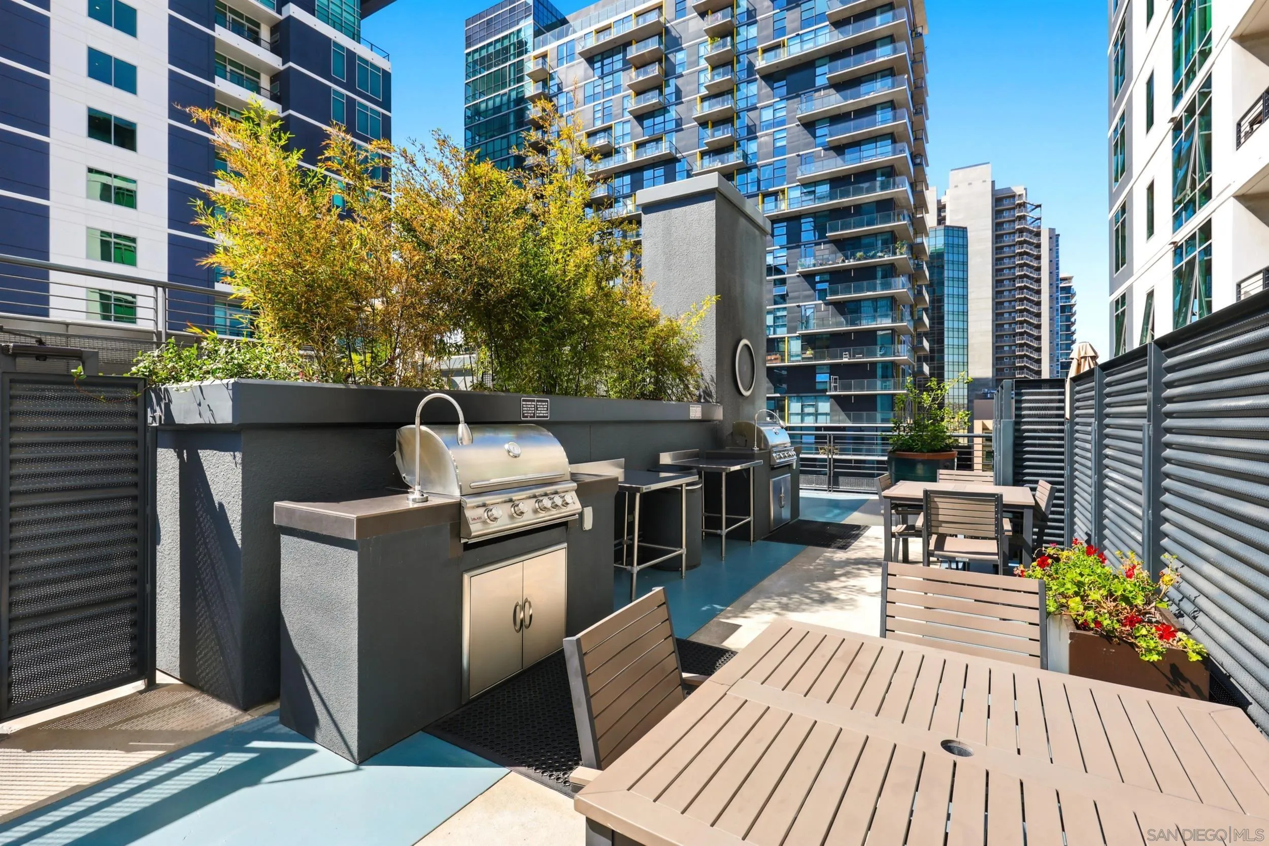 https://cdn.realtyfeed.com/cdn/127/260024067/179ac604de50b39cc6413d03a5ad1bdf.webp