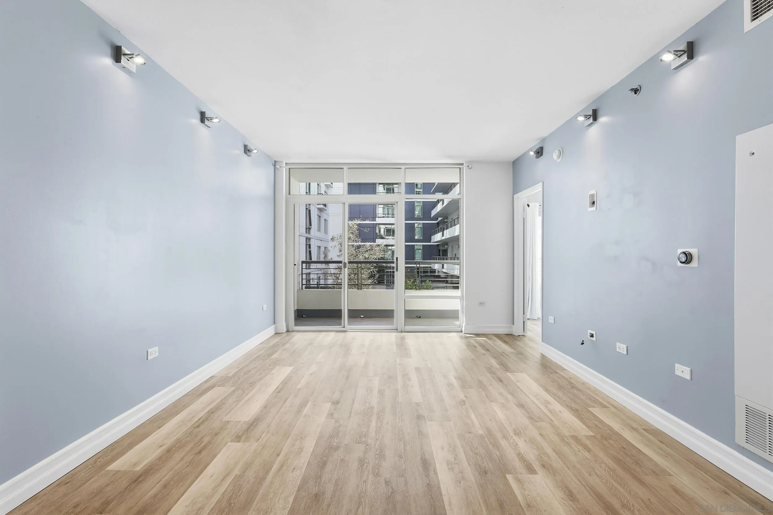 https://cdn.realtyfeed.com/cdn/127/260024067/25967432064d15846e2c94a9556bec26.webp