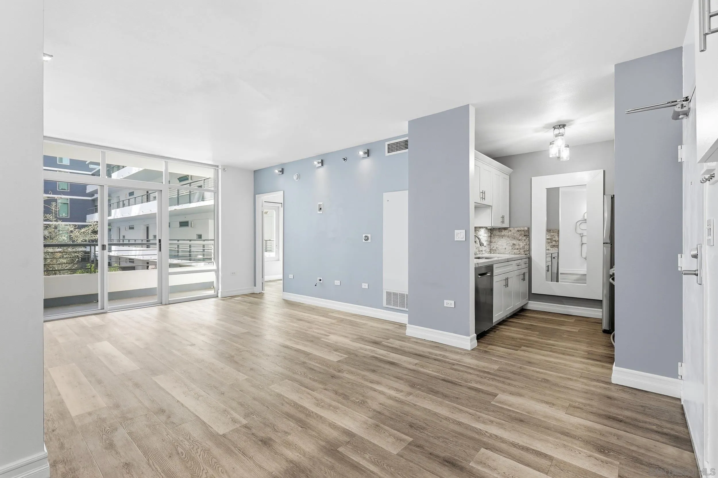 https://cdn.realtyfeed.com/cdn/127/260024067/47209eb14facc894f9d0c60269e68585.webp