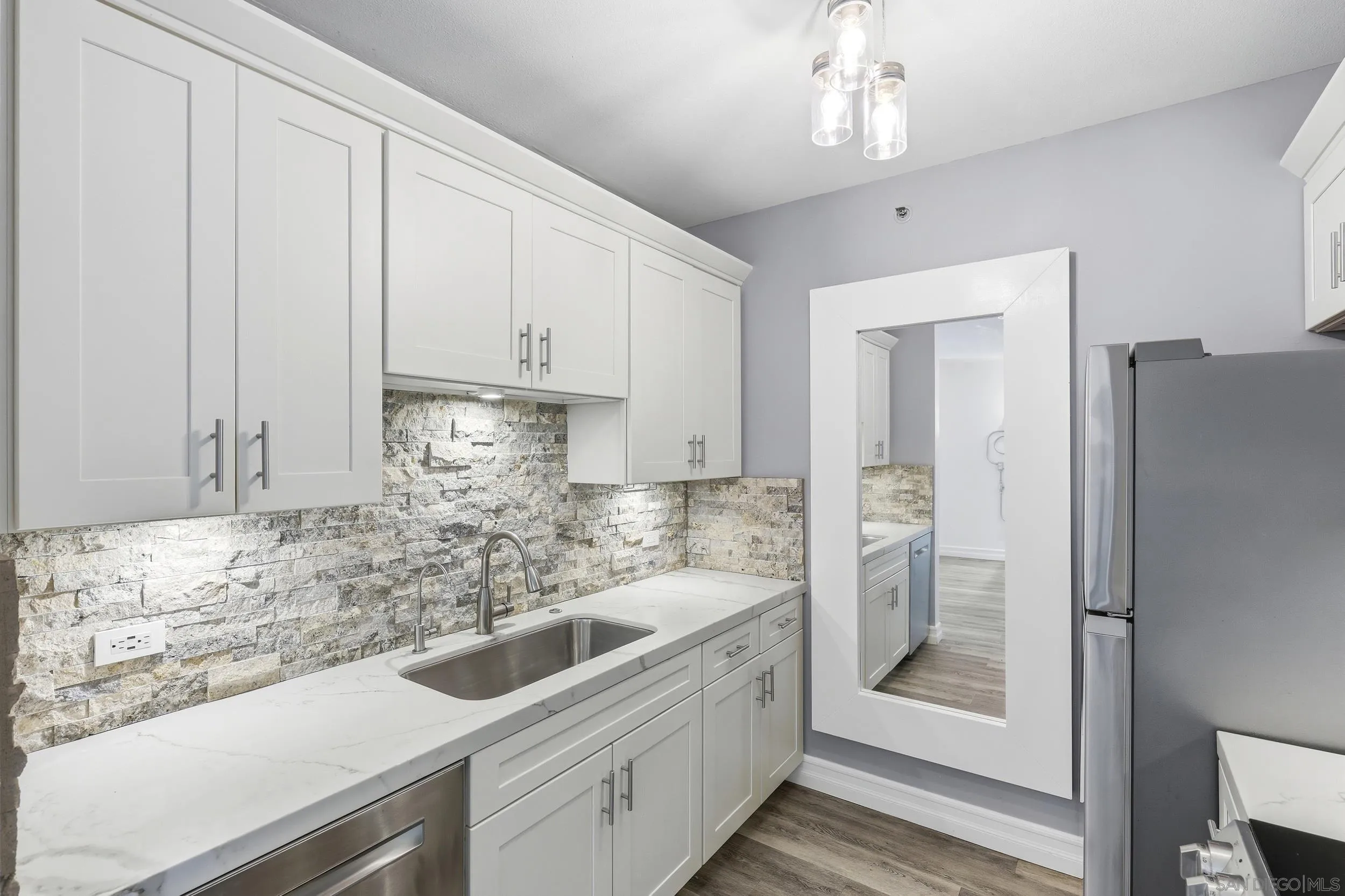 https://cdn.realtyfeed.com/cdn/127/260024067/653d2ce9a738377d28e8d5cb67570d16.webp