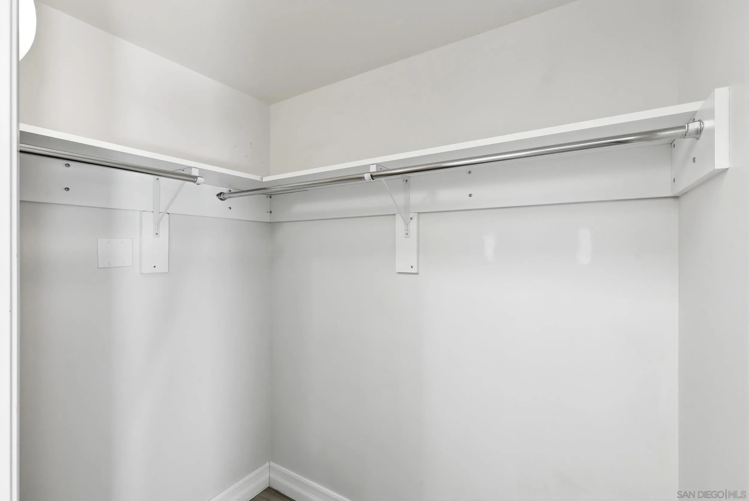 https://cdn.realtyfeed.com/cdn/127/260024067/74c21383e31c469668716fdc5286d439.webp