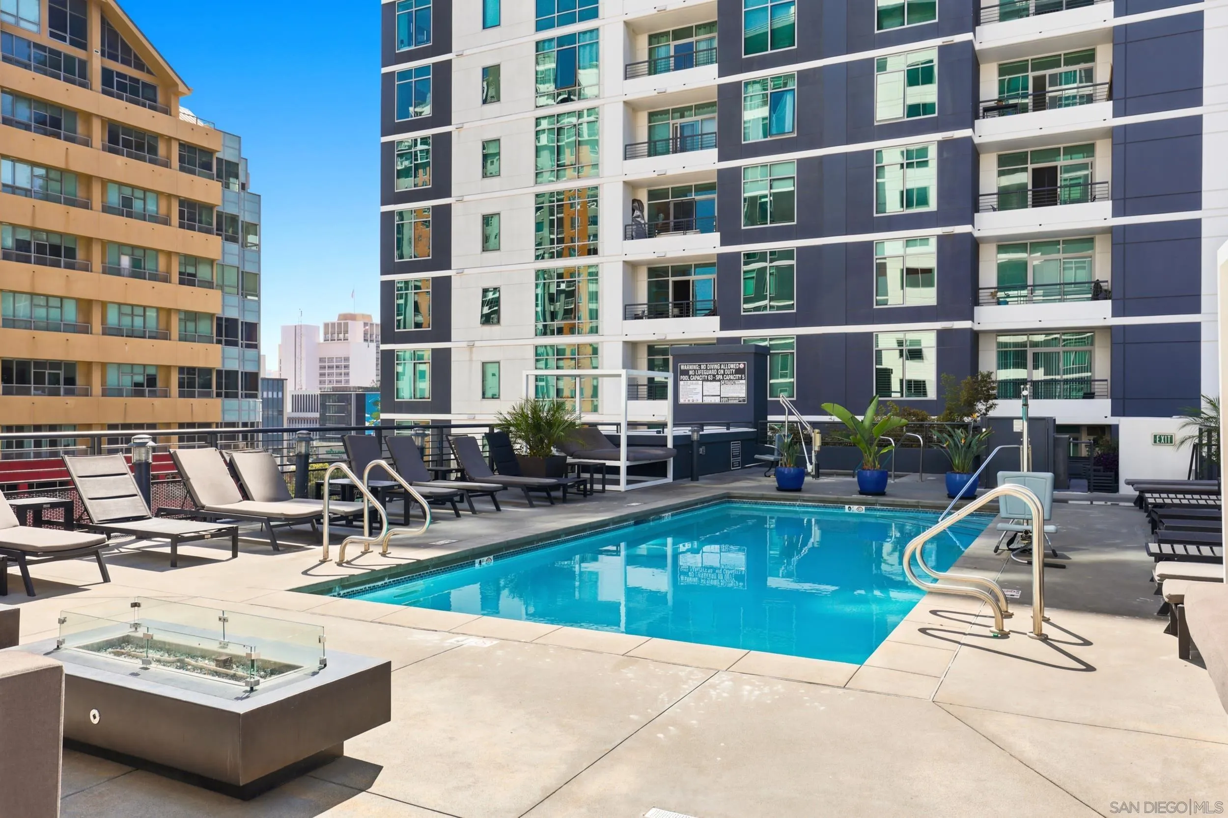 https://cdn.realtyfeed.com/cdn/127/260024067/768a44517600565d6b947c74f86eb862.webp