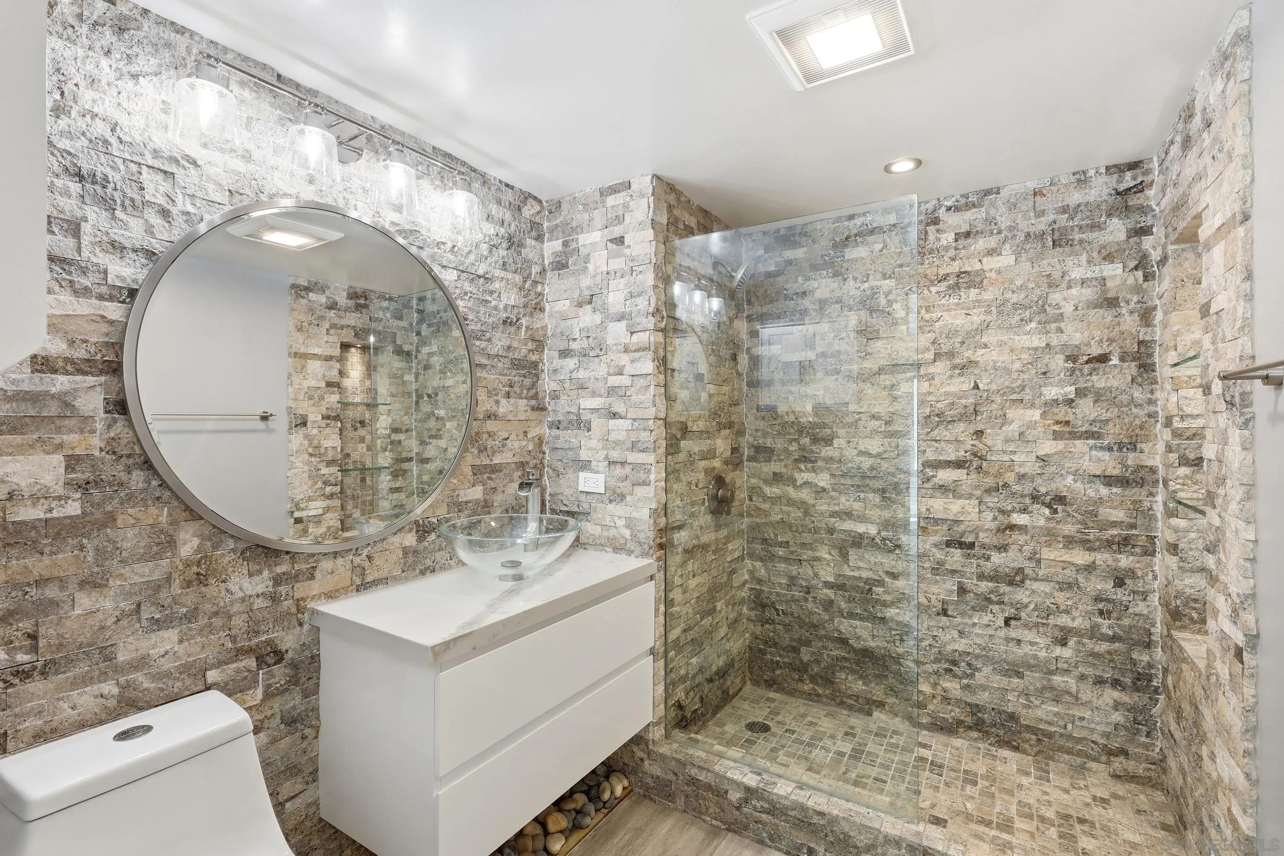 https://cdn.realtyfeed.com/cdn/127/260024067/cbe3be09d53927177eb1d1120d8d4e71.webp