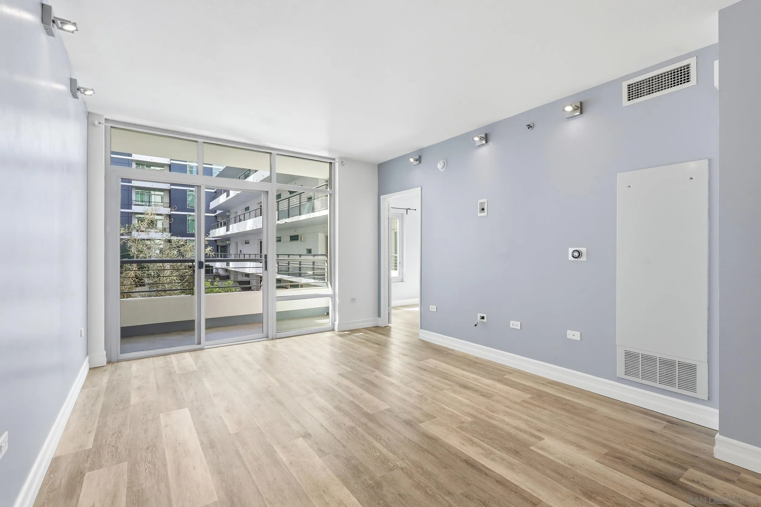 https://cdn.realtyfeed.com/cdn/127/260024067/da60edaa79a39a82d592d95426c39194.webp