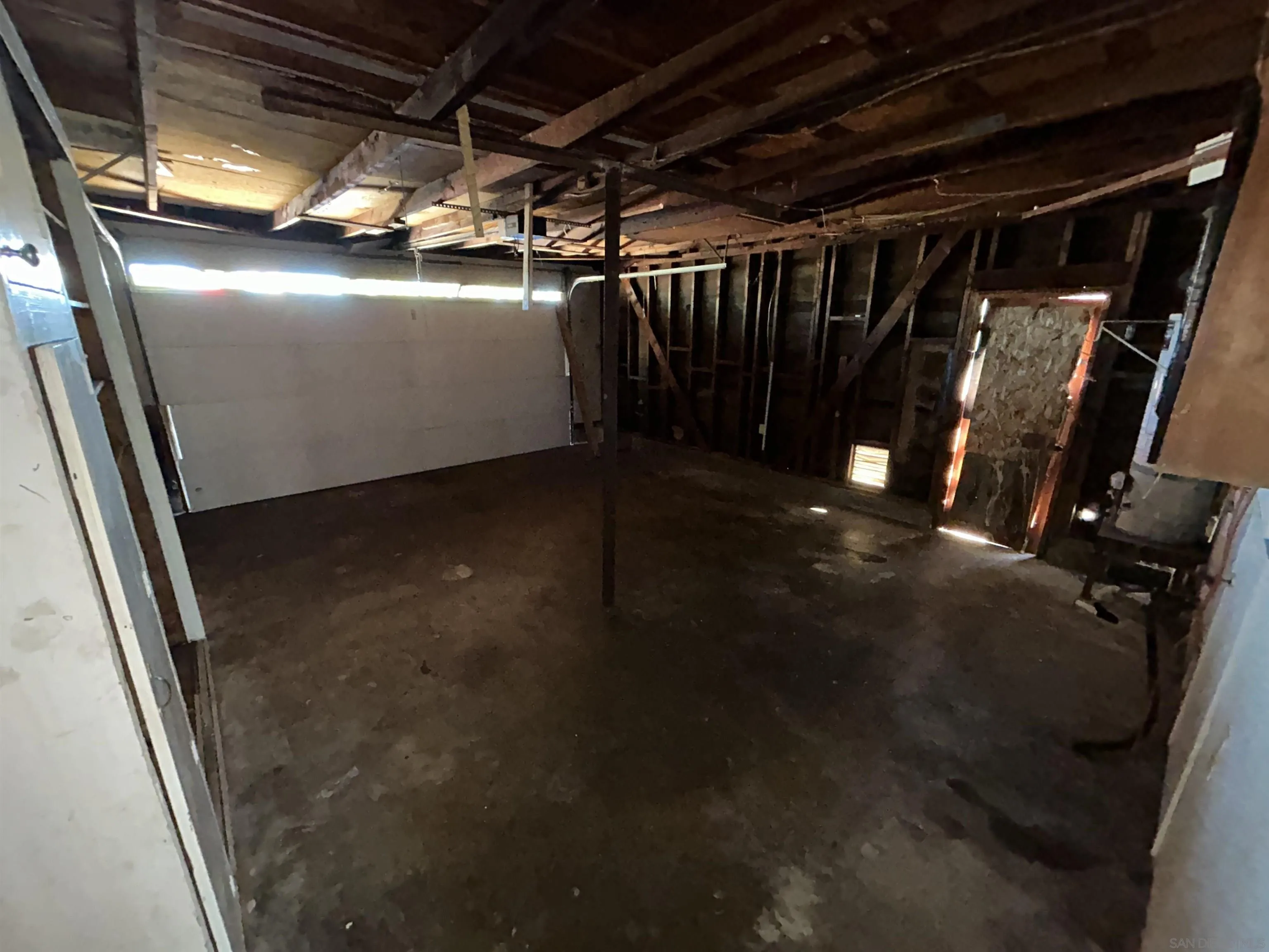 https://cdn.realtyfeed.com/cdn/127/260024068/18e3c296a13ab57153fdb80e21410298.webp