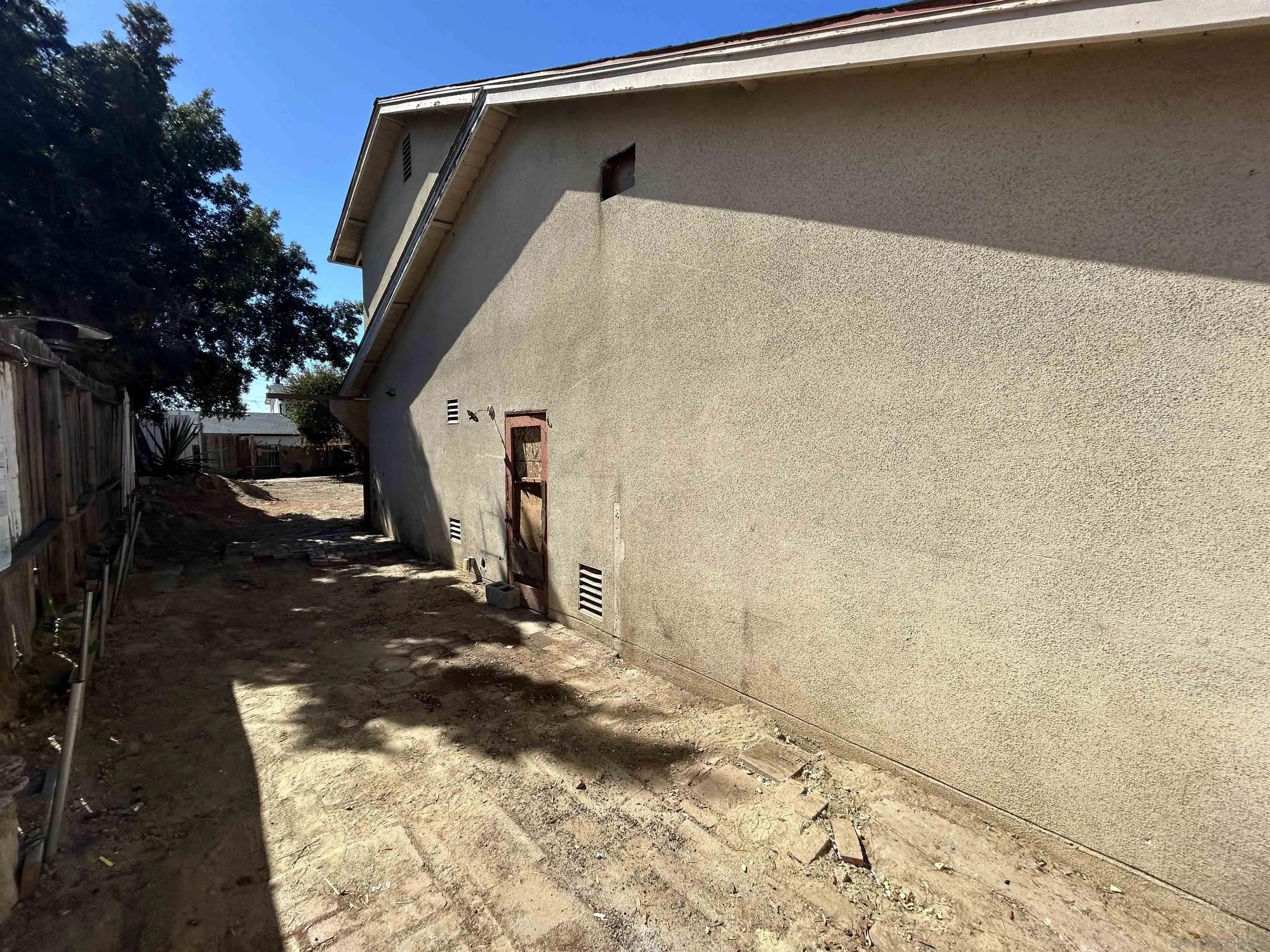 https://cdn.realtyfeed.com/cdn/127/260024068/5072b69185cf80ad0c33525211132065.webp
