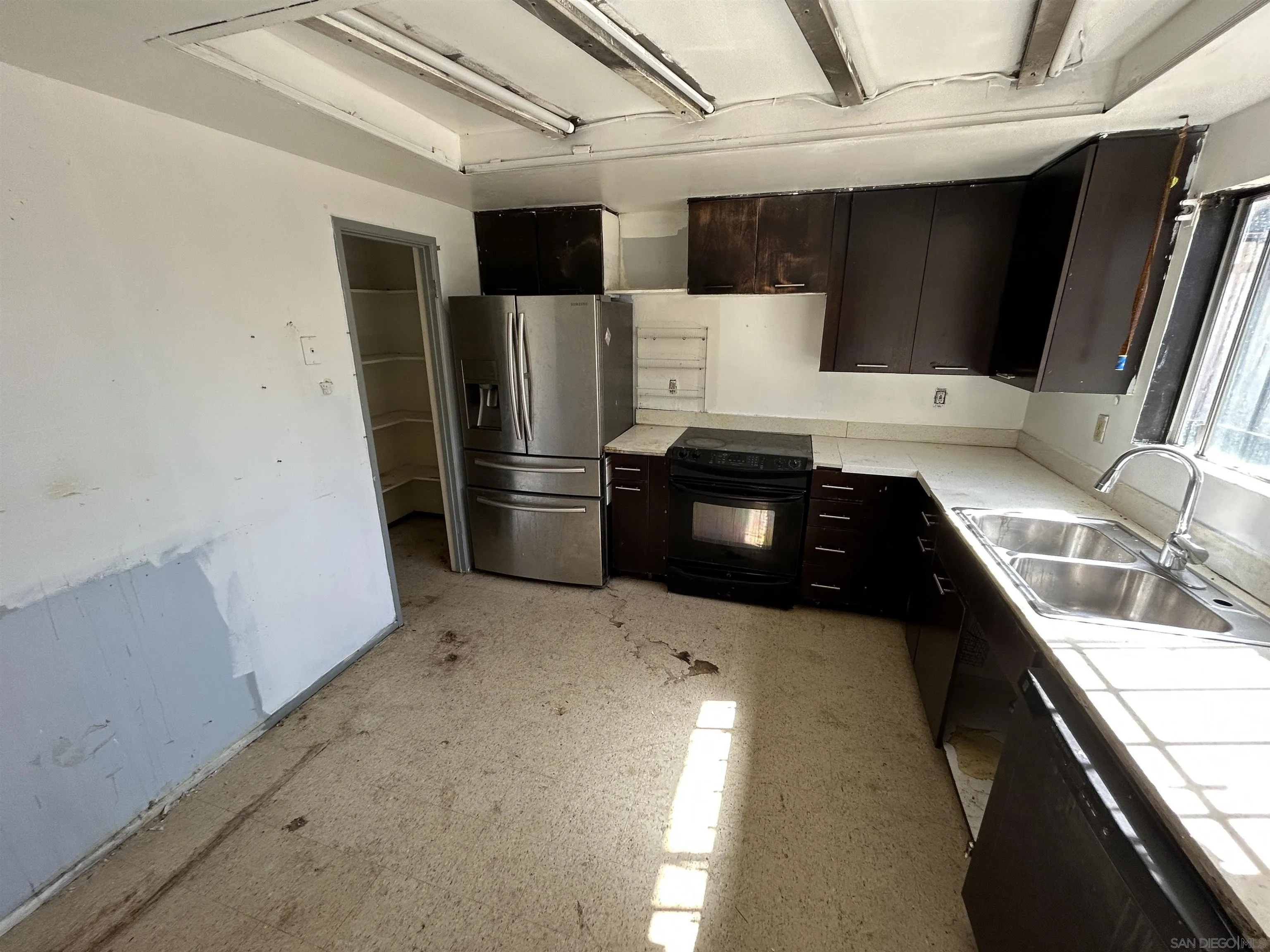 https://cdn.realtyfeed.com/cdn/127/260024068/70561e9d5d5aabc8730ae77fb0e7f99b.webp