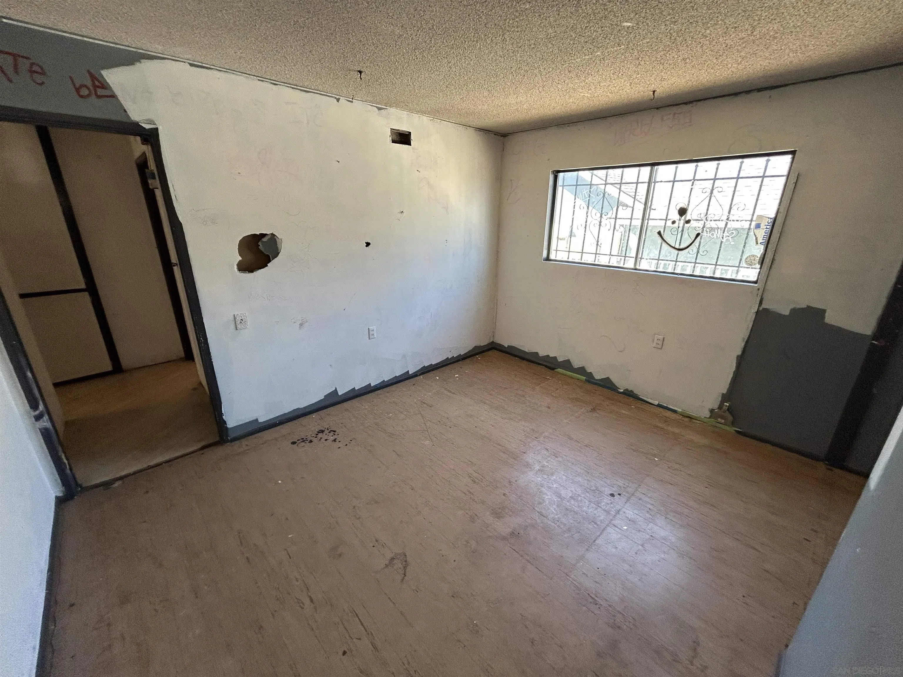 https://cdn.realtyfeed.com/cdn/127/260024068/bf96fb9a93af5d64998bb85fe6c1f28a.webp
