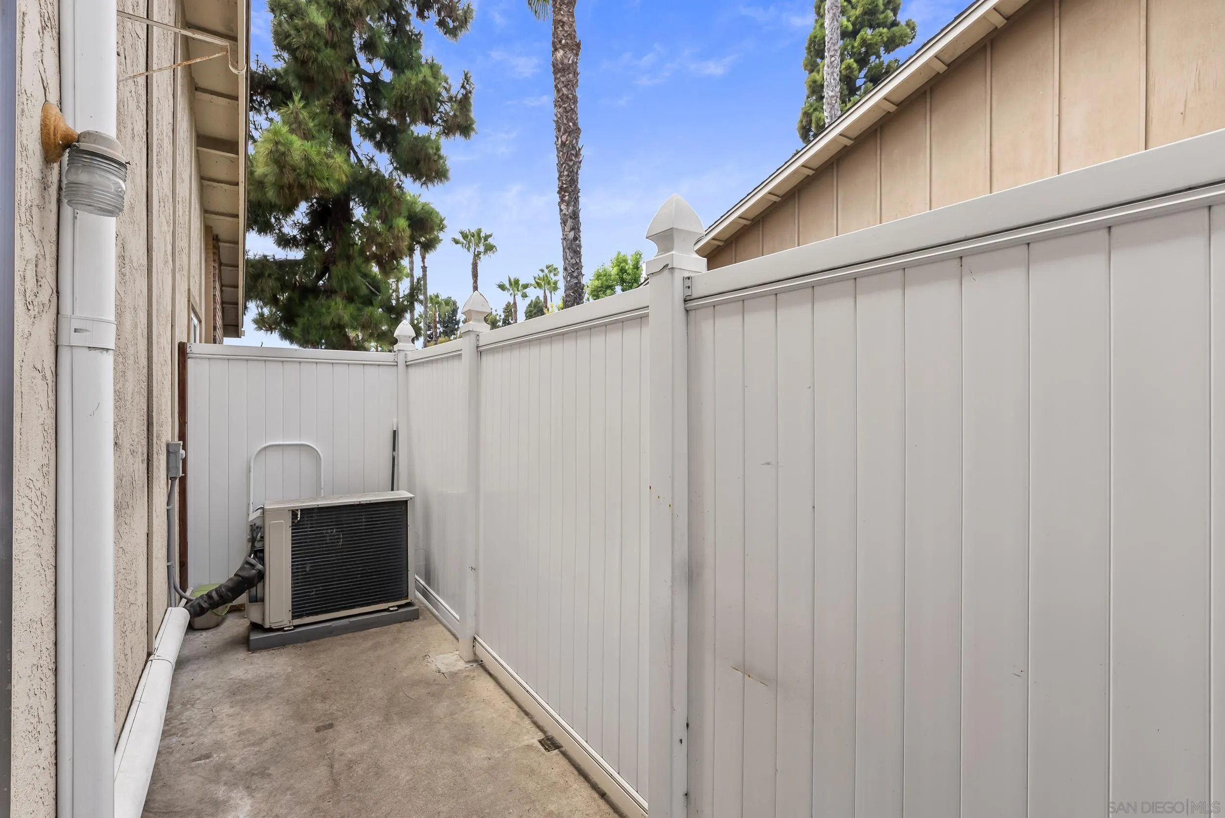 6908 Camphor Lane, San Diego, CA 92139, photo 17