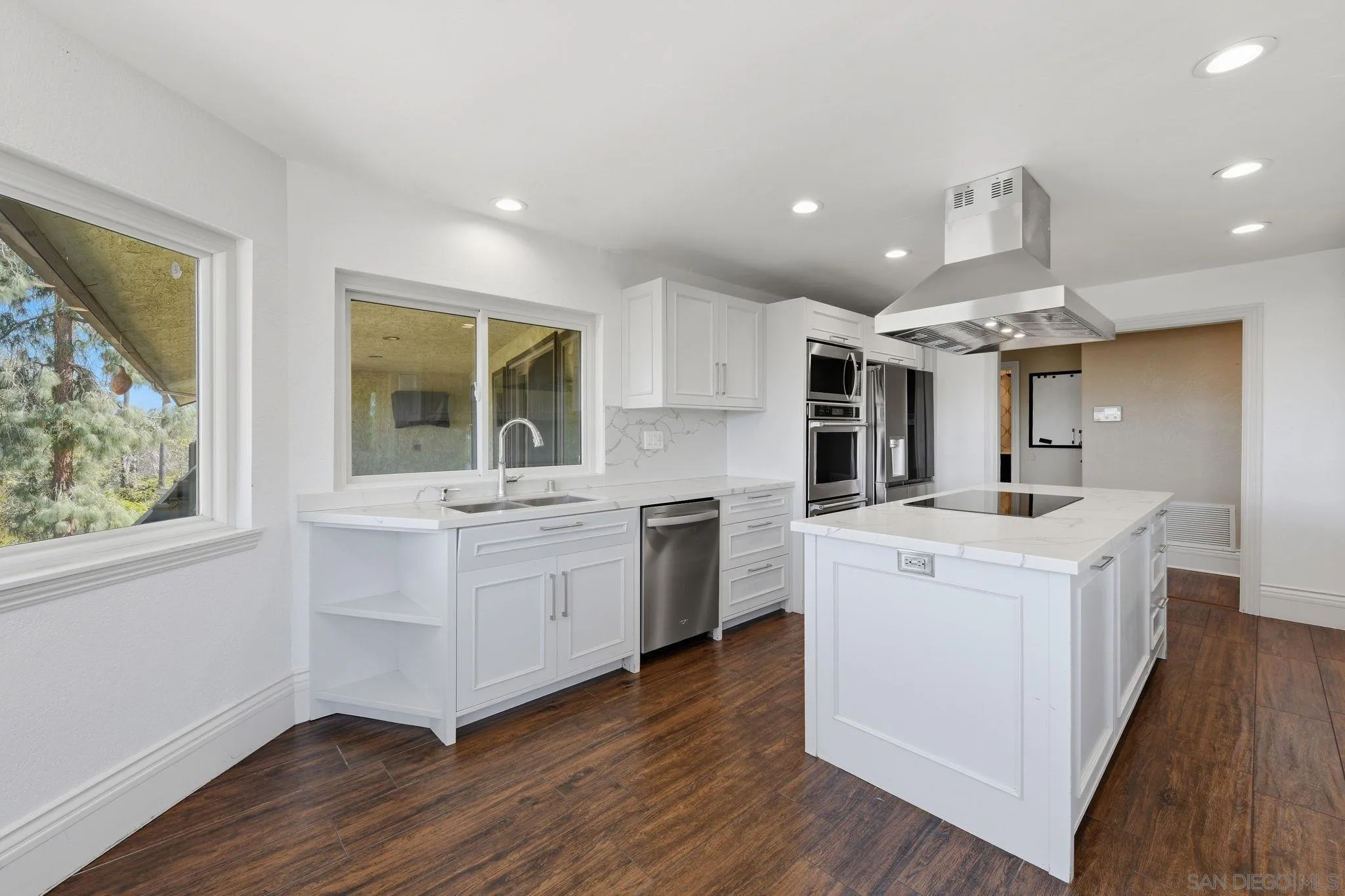 https://cdn.realtyfeed.com/cdn/127/260024070/225d8b6fb5d3f959b635a8f65f89a7c7.webp