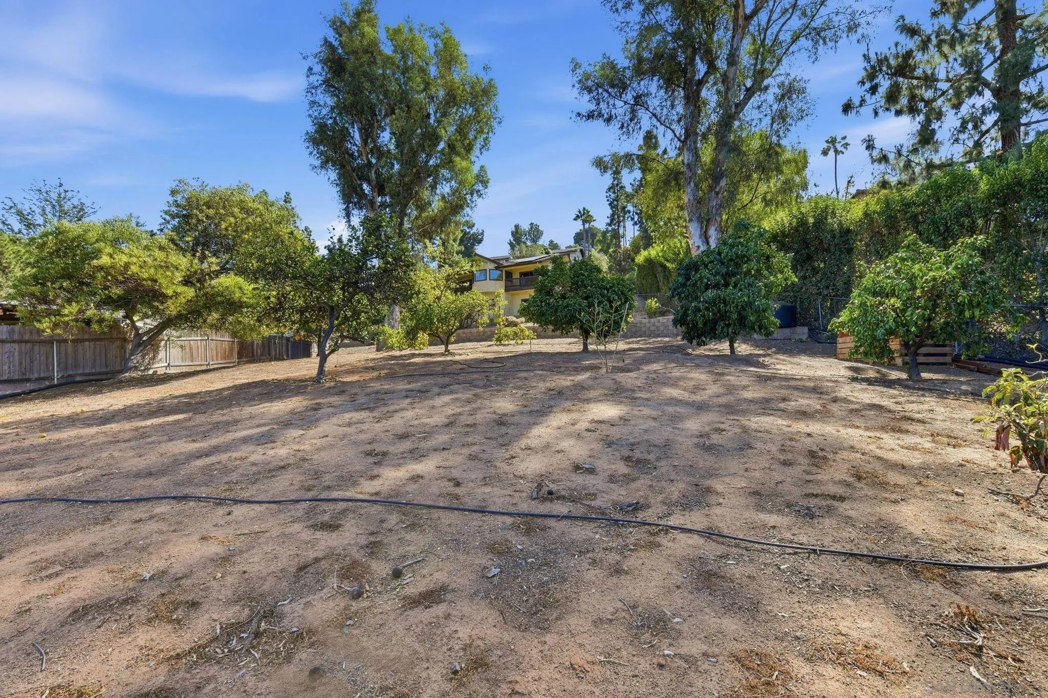 https://cdn.realtyfeed.com/cdn/127/260024070/2bcf1b7ea2da4818d7545bd505ad23c0.webp