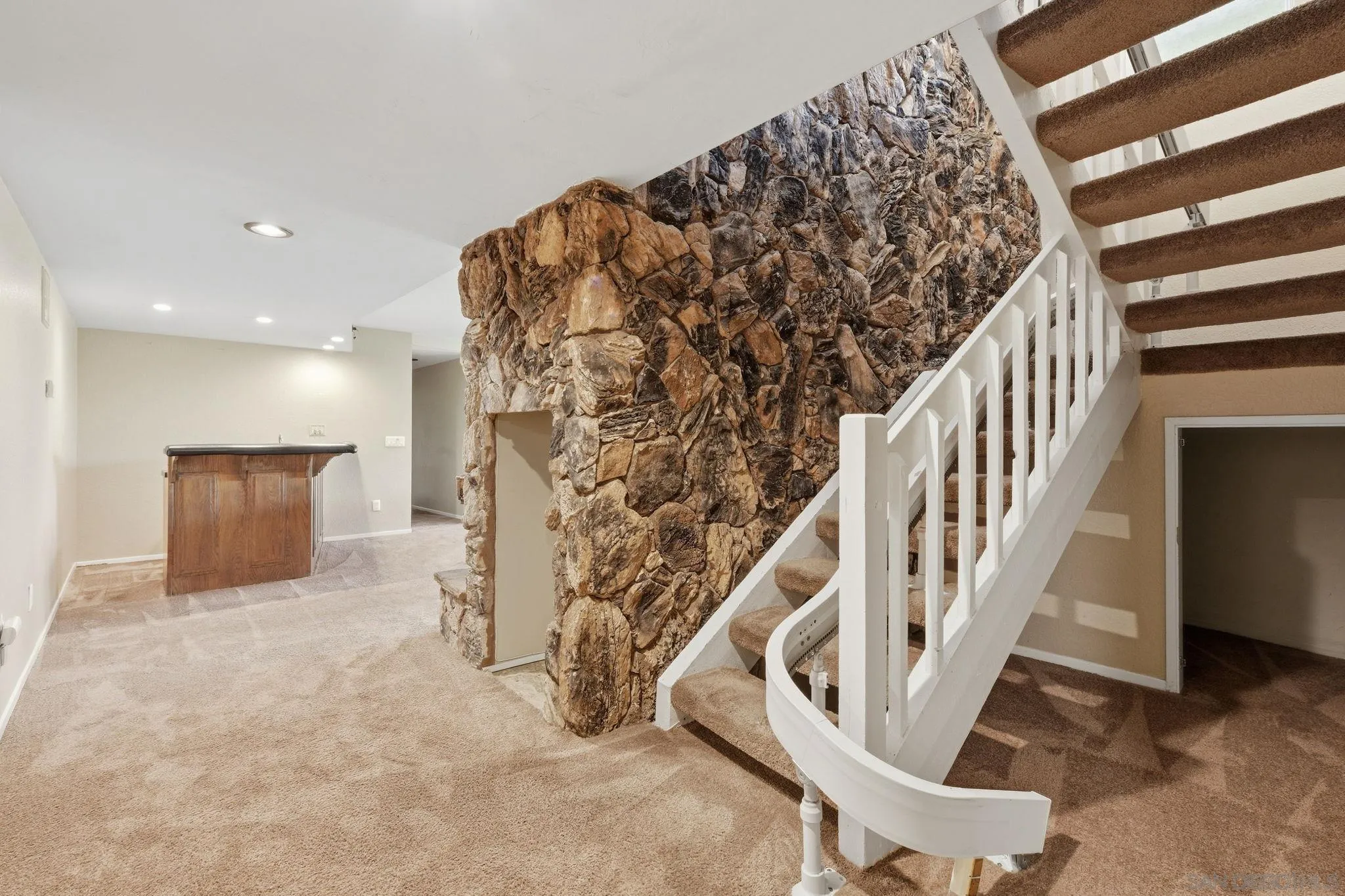 https://cdn.realtyfeed.com/cdn/127/260024070/2d4336070a5df121e55acc02181b0a59.webp