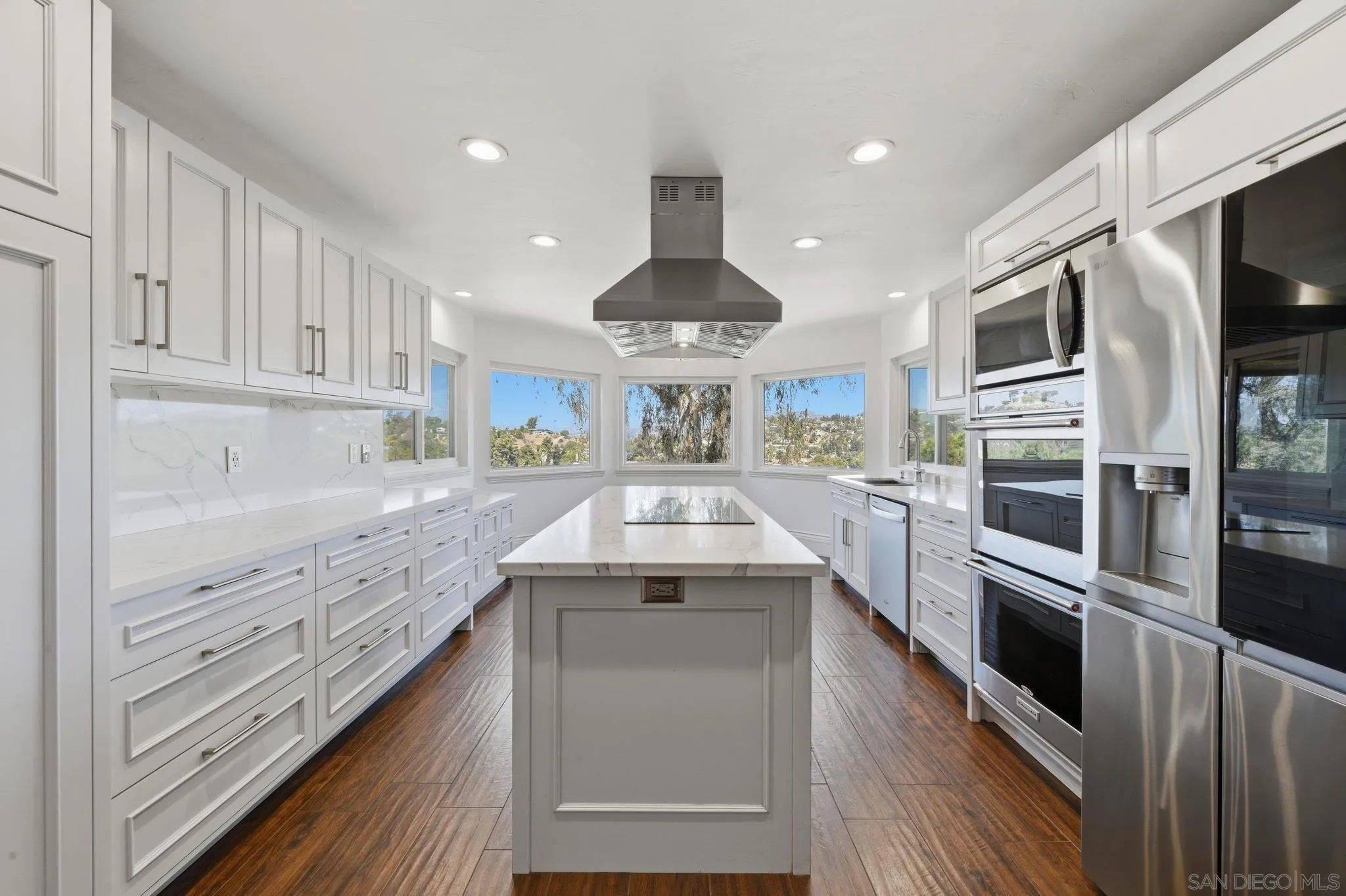 https://cdn.realtyfeed.com/cdn/127/260024070/7da5c64dcd425ef1e777788276029b0d.webp