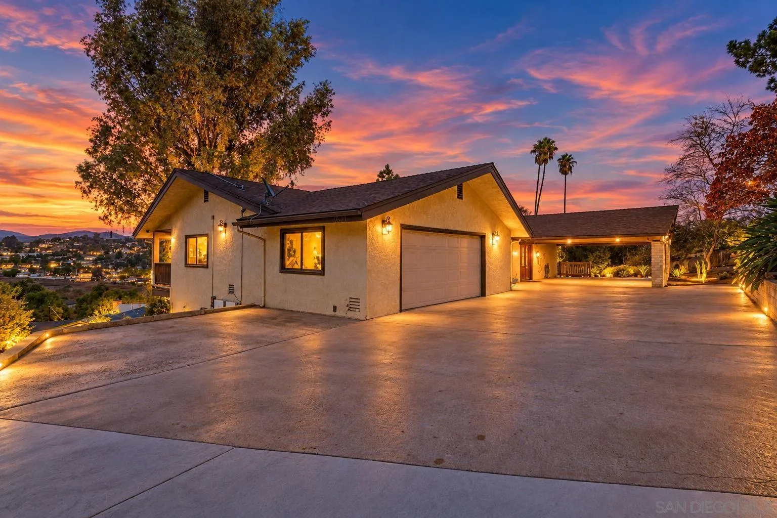 https://cdn.realtyfeed.com/cdn/127/260024070/8d2d42219fa12409db9cadc1a7b33cf9.webp