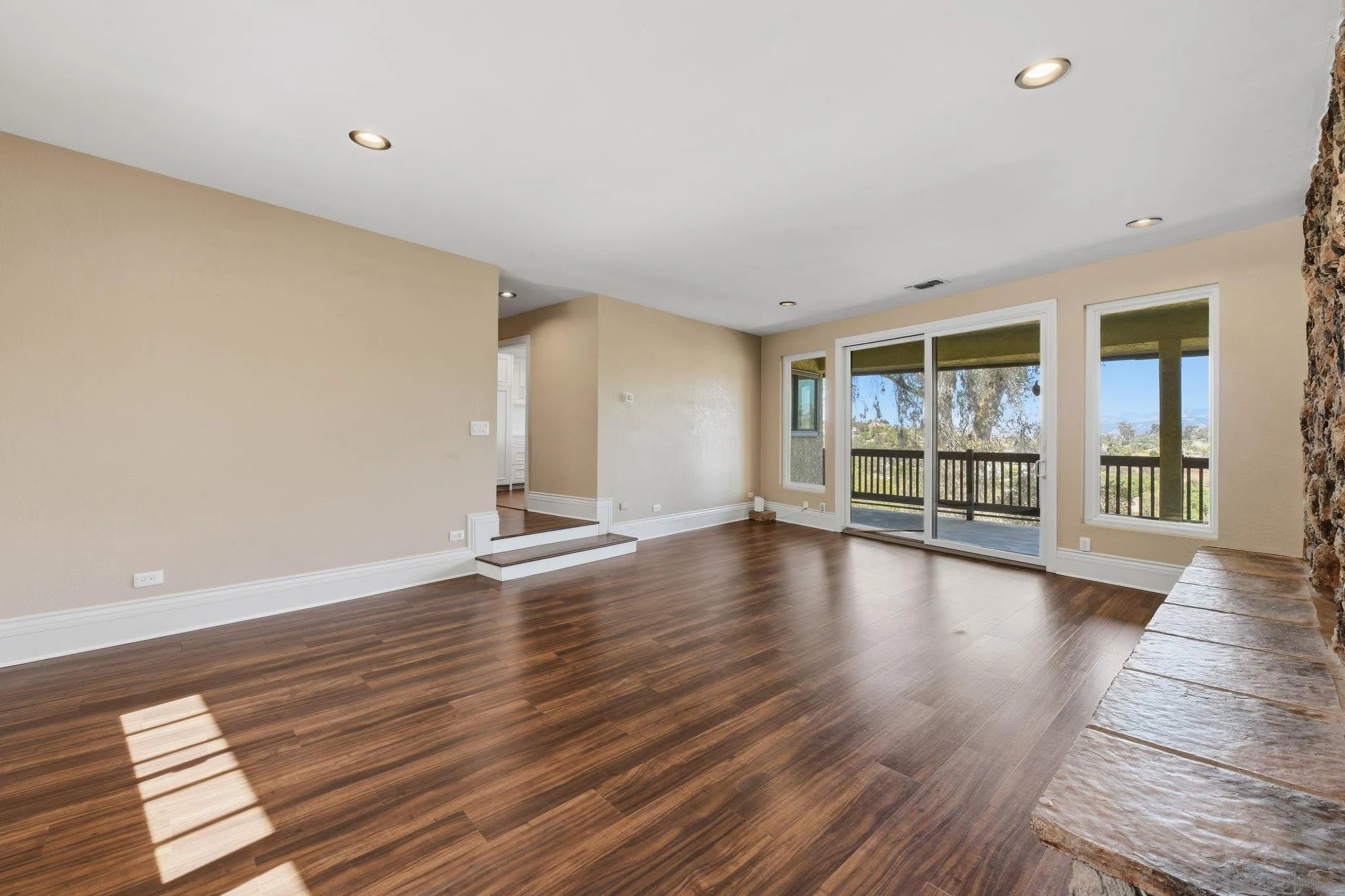 https://cdn.realtyfeed.com/cdn/127/260024070/97605f93691ea0dfe40505689863f746.webp