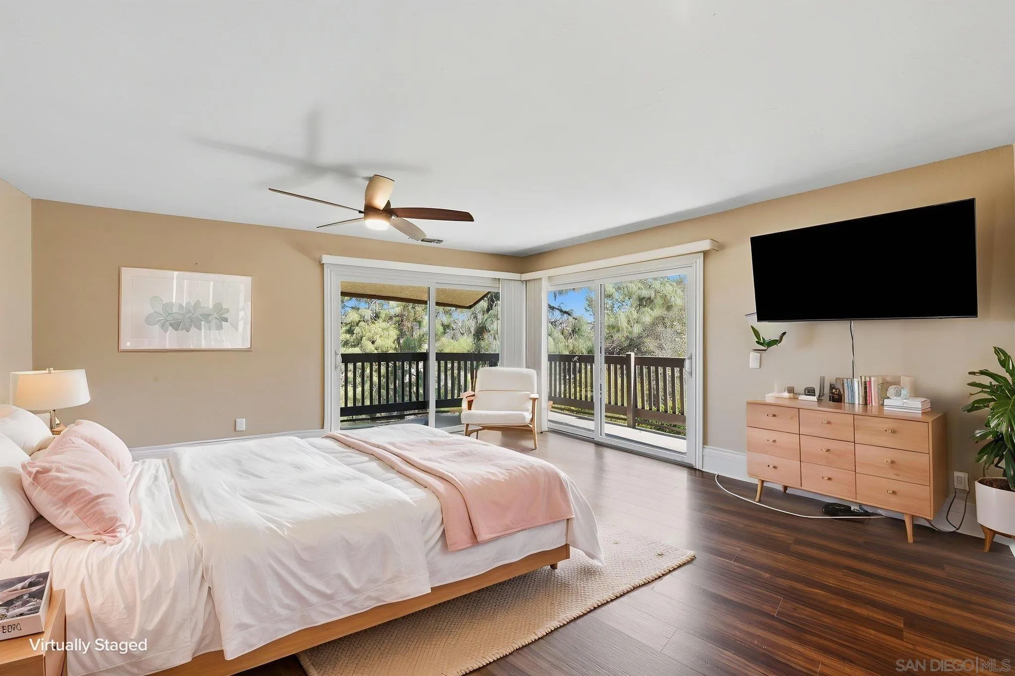 https://cdn.realtyfeed.com/cdn/127/260024070/eb9f96bd1f4e3eba2faa22792cc578a3.webp