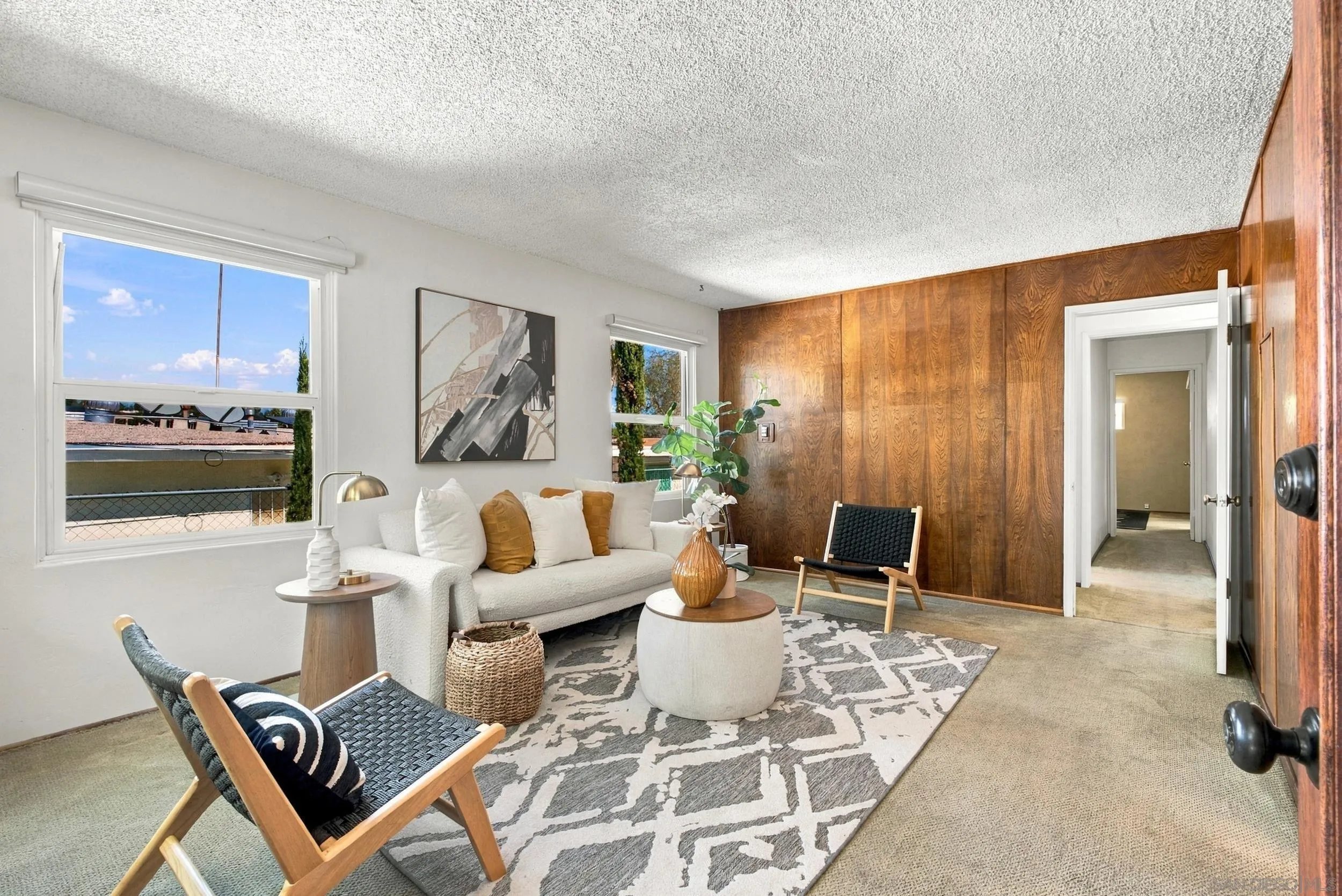 https://cdn.realtyfeed.com/cdn/127/260024071/612cda03f2a743f01cb3701b3ca24271.webp