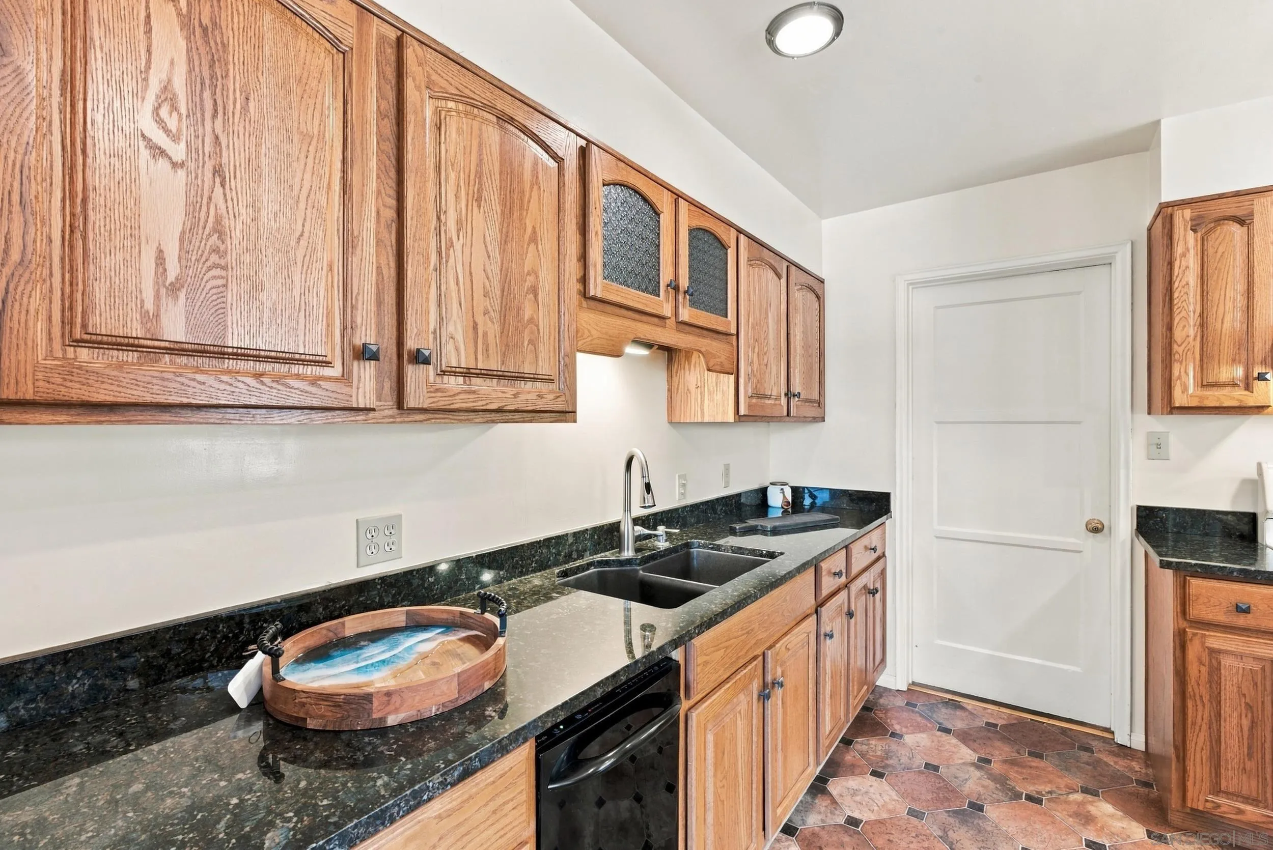 https://cdn.realtyfeed.com/cdn/127/260024071/727afb13d70672f2b9bcbdcdf47b1b9f.webp