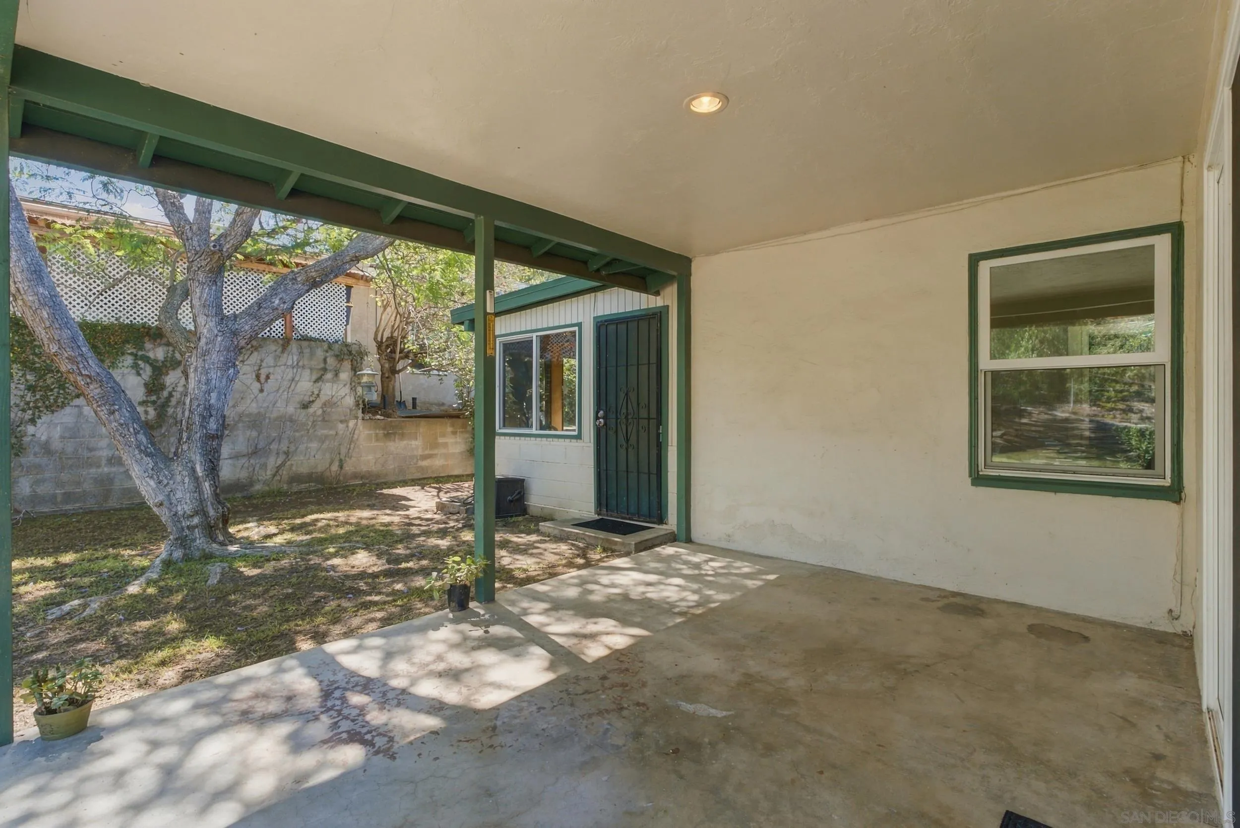 https://cdn.realtyfeed.com/cdn/127/260024071/93a228a14389aa29817252de0b74b7e2.webp