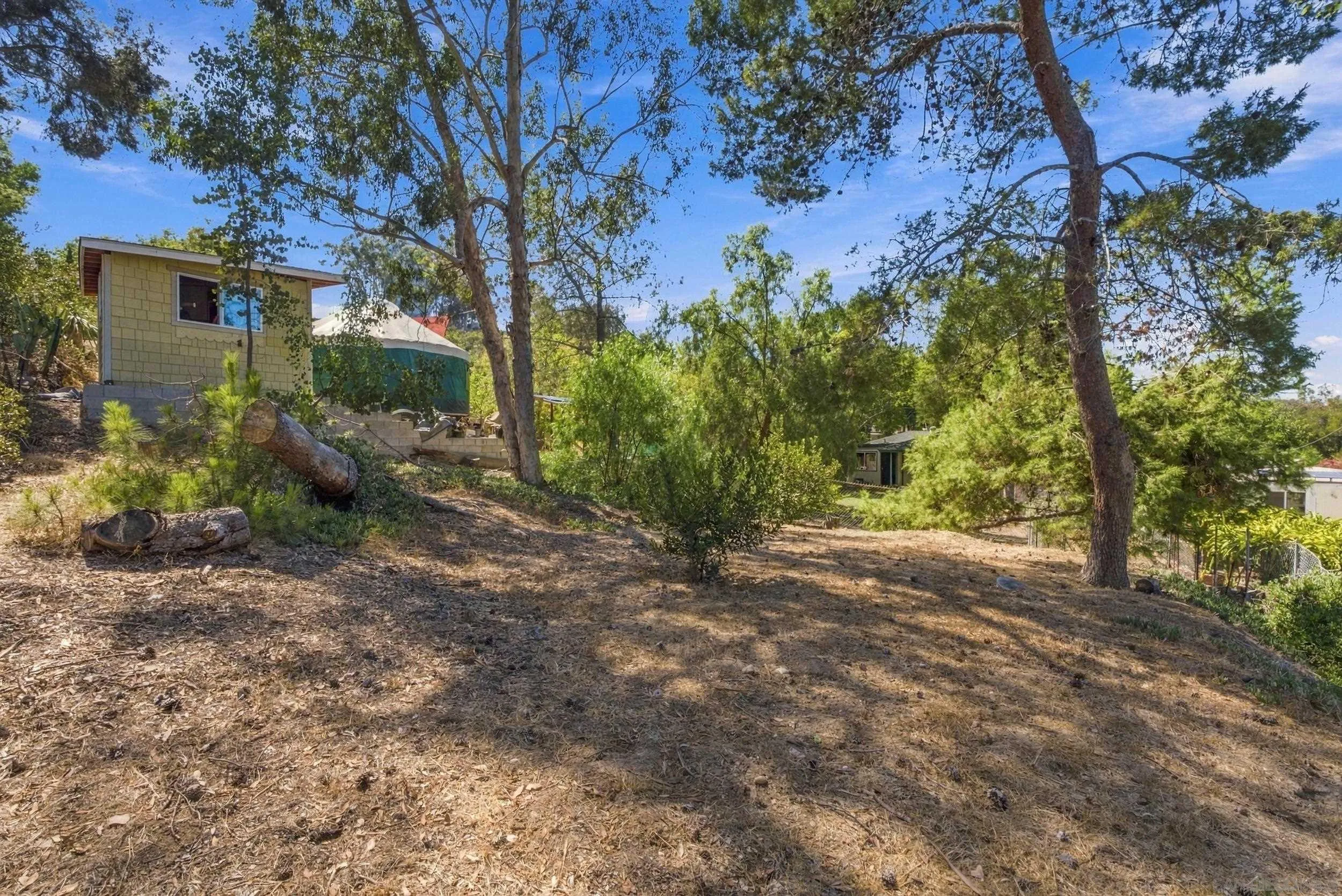 https://cdn.realtyfeed.com/cdn/127/260024071/a06333227c99176e4a25f0509e8d951b.webp