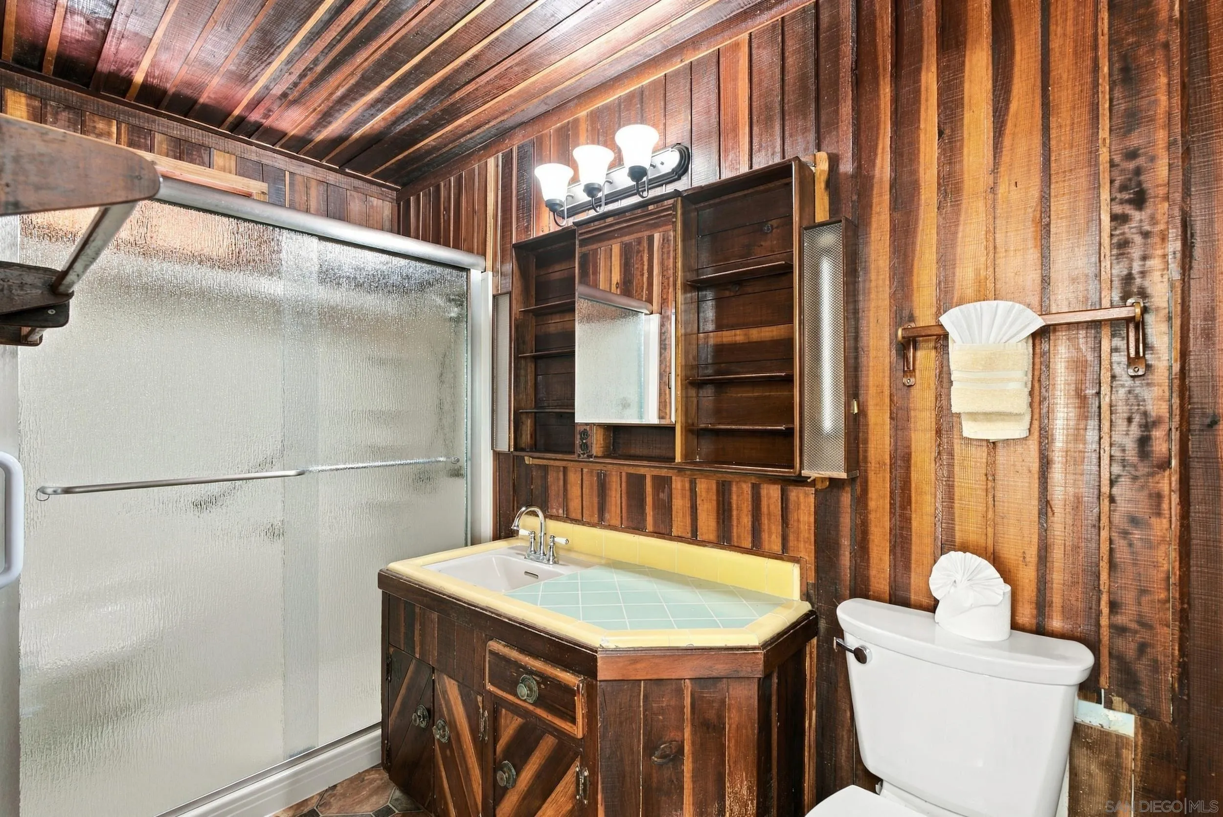 https://cdn.realtyfeed.com/cdn/127/260024071/c182d576356eee57211bf10f1bcd9de4.webp