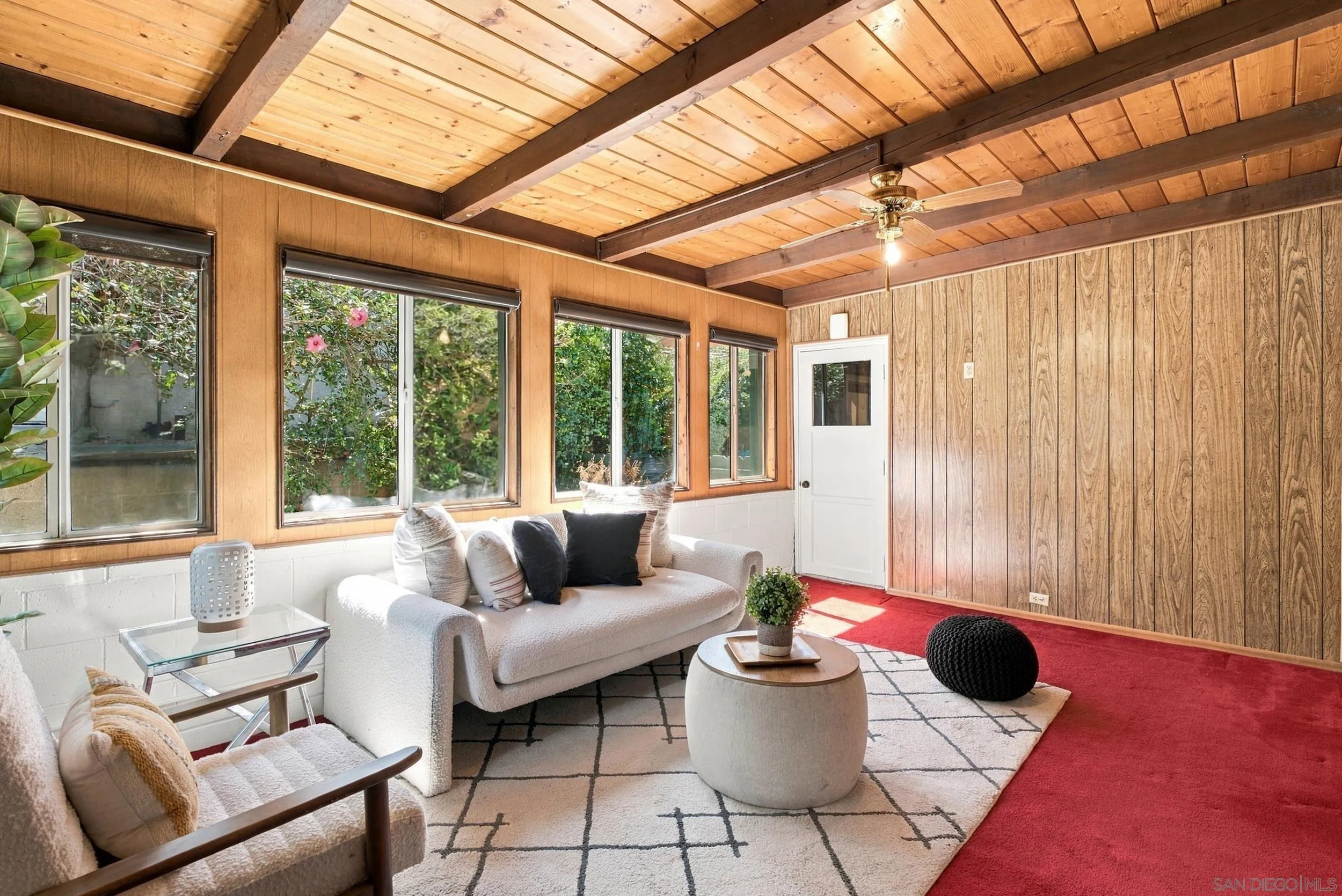 https://cdn.realtyfeed.com/cdn/127/260024071/eab1cdb4a892e7f6e015be801a3e2cdb.webp