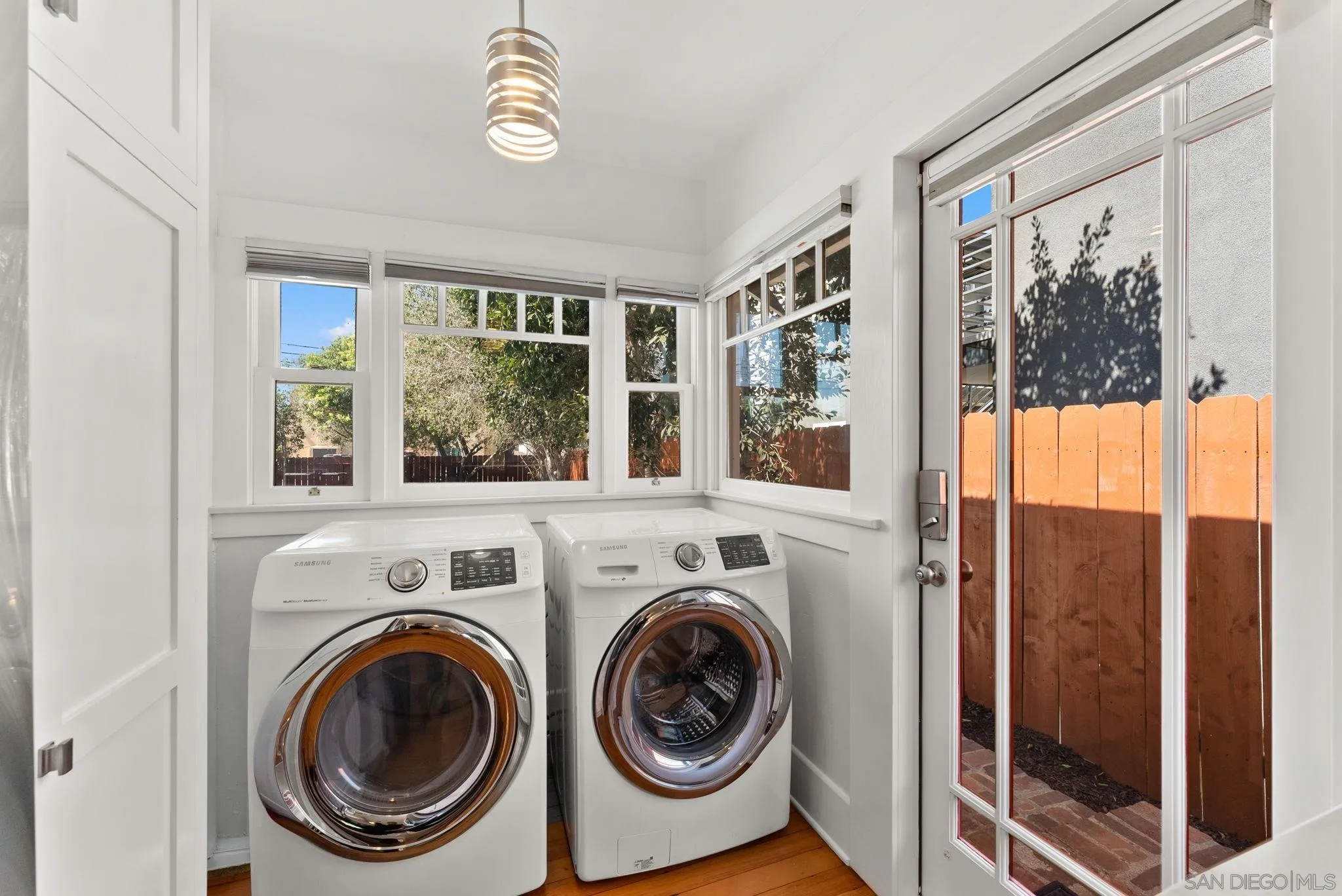 https://cdn.realtyfeed.com/cdn/127/260024073/4e98a12b3ad41c913f1065a7f786146c.webp