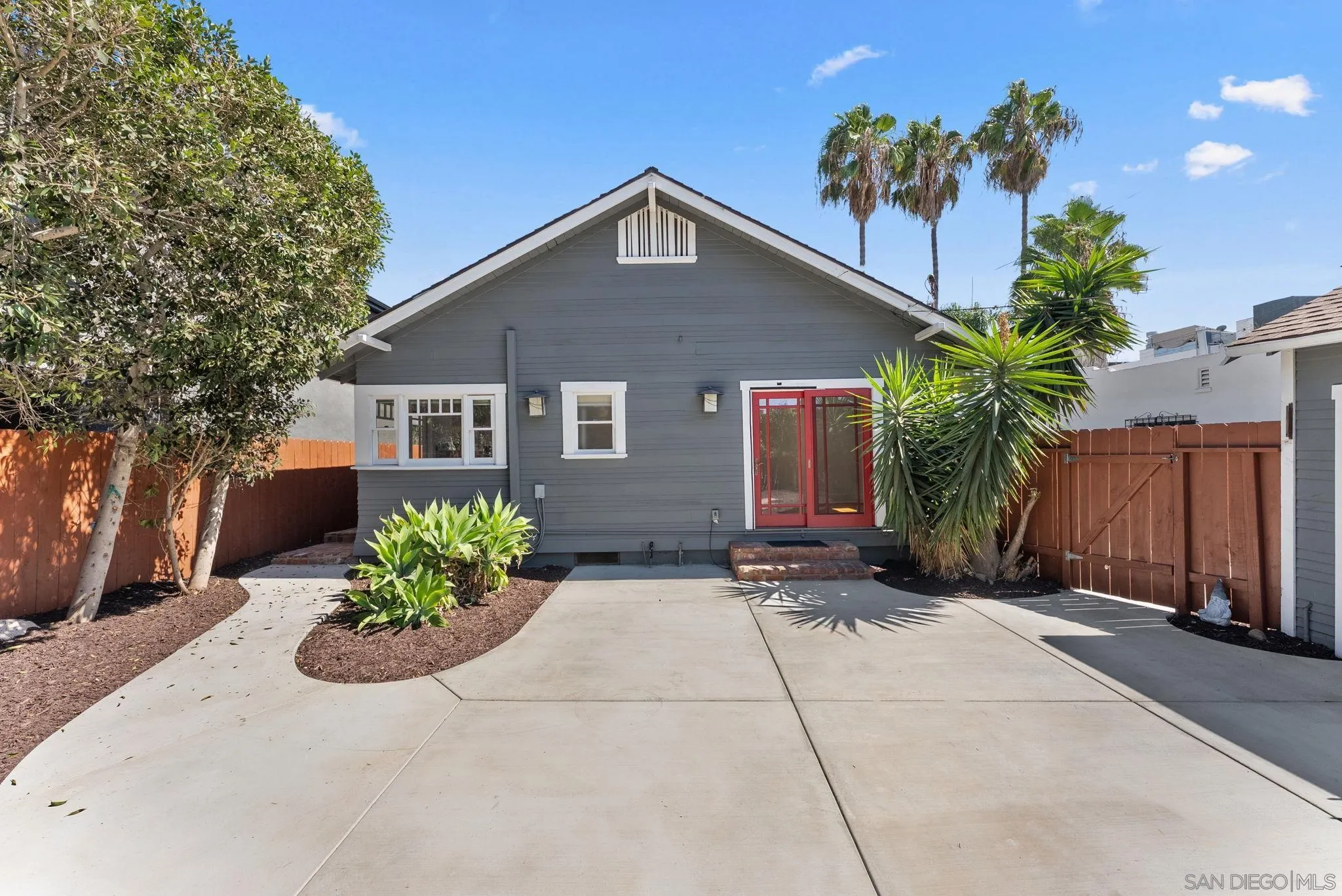 https://cdn.realtyfeed.com/cdn/127/260024073/a63fd3304cf0a52cecdd6fde6875e258.webp