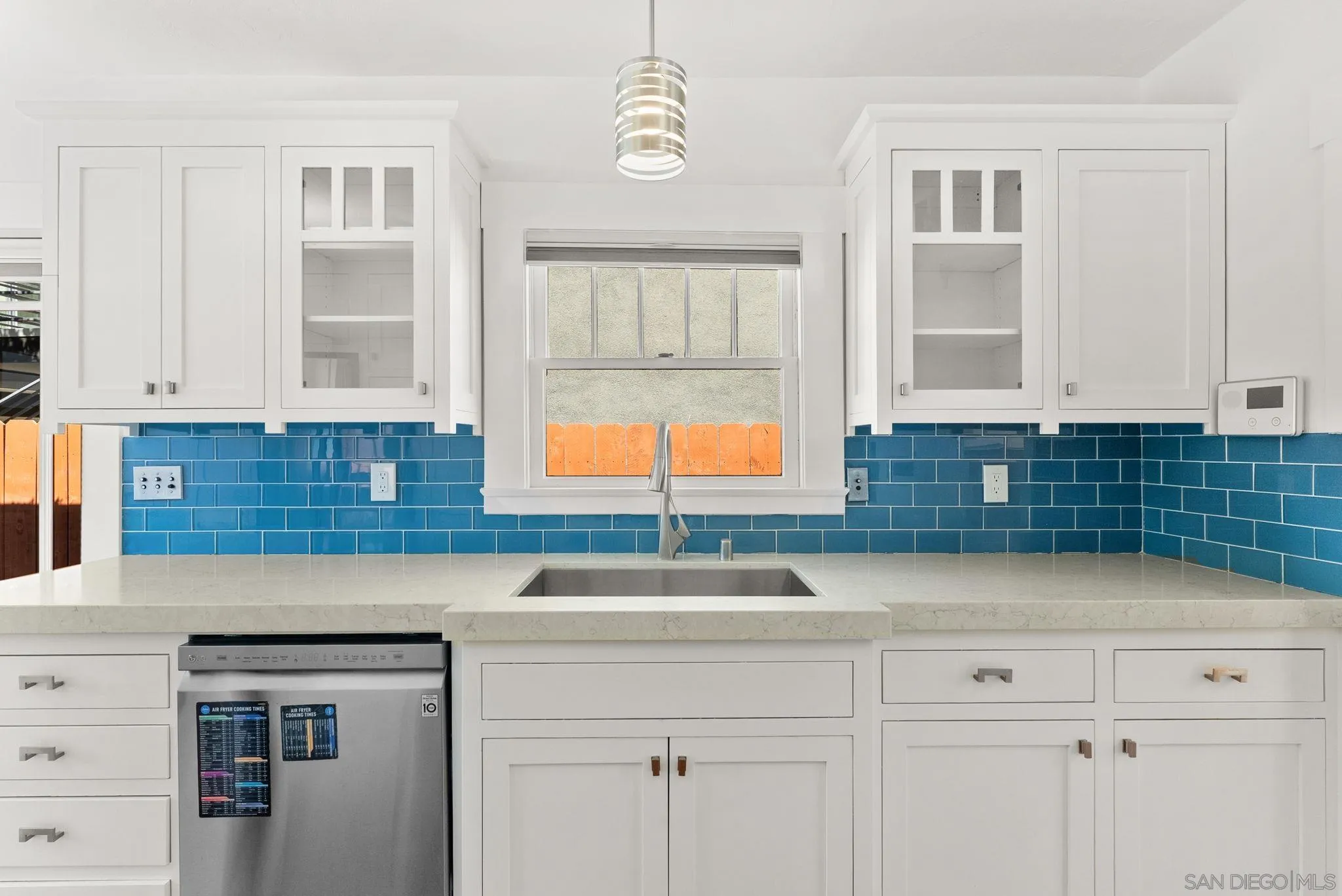 https://cdn.realtyfeed.com/cdn/127/260024073/b85f0bda81a5390c45eb15914079badc.webp