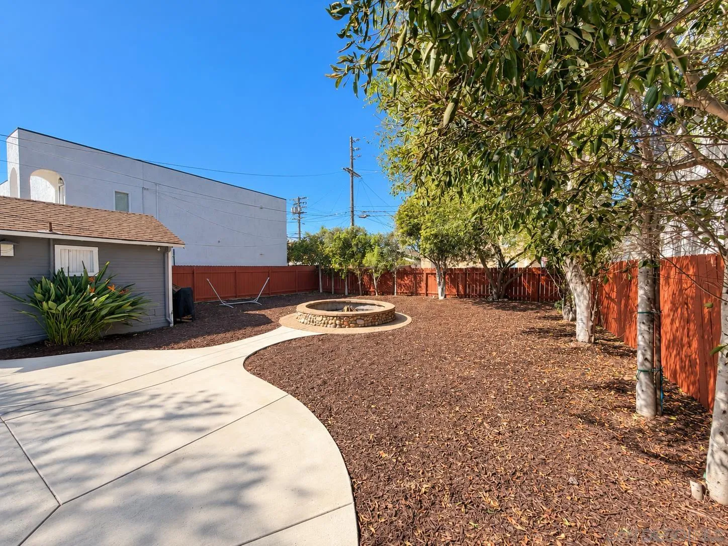 https://cdn.realtyfeed.com/cdn/127/260024073/bdcb51cb29e8a81cbd04d528a0499b69.webp