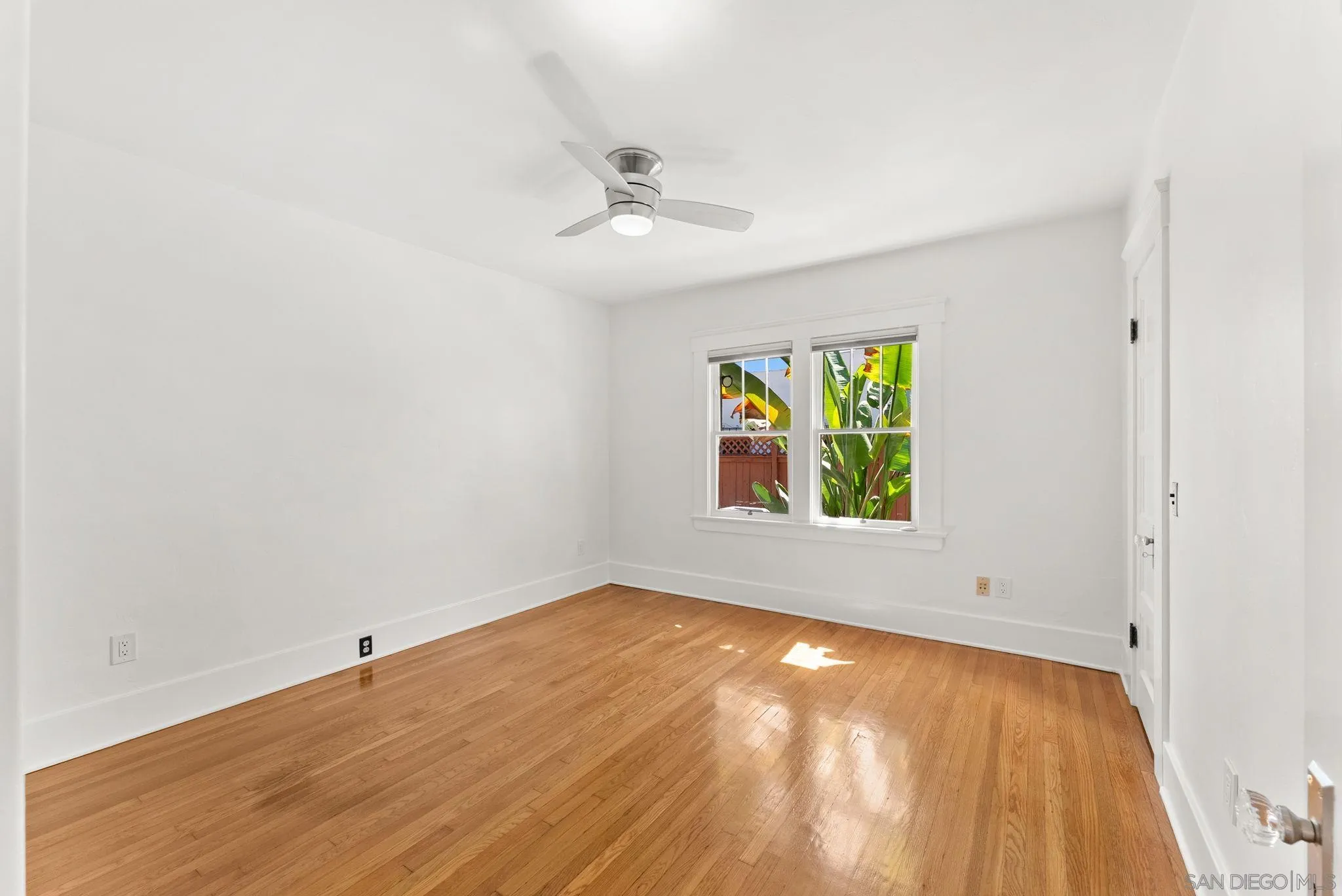 https://cdn.realtyfeed.com/cdn/127/260024073/beee4c292baed8a161cda36a6d696c4f.webp