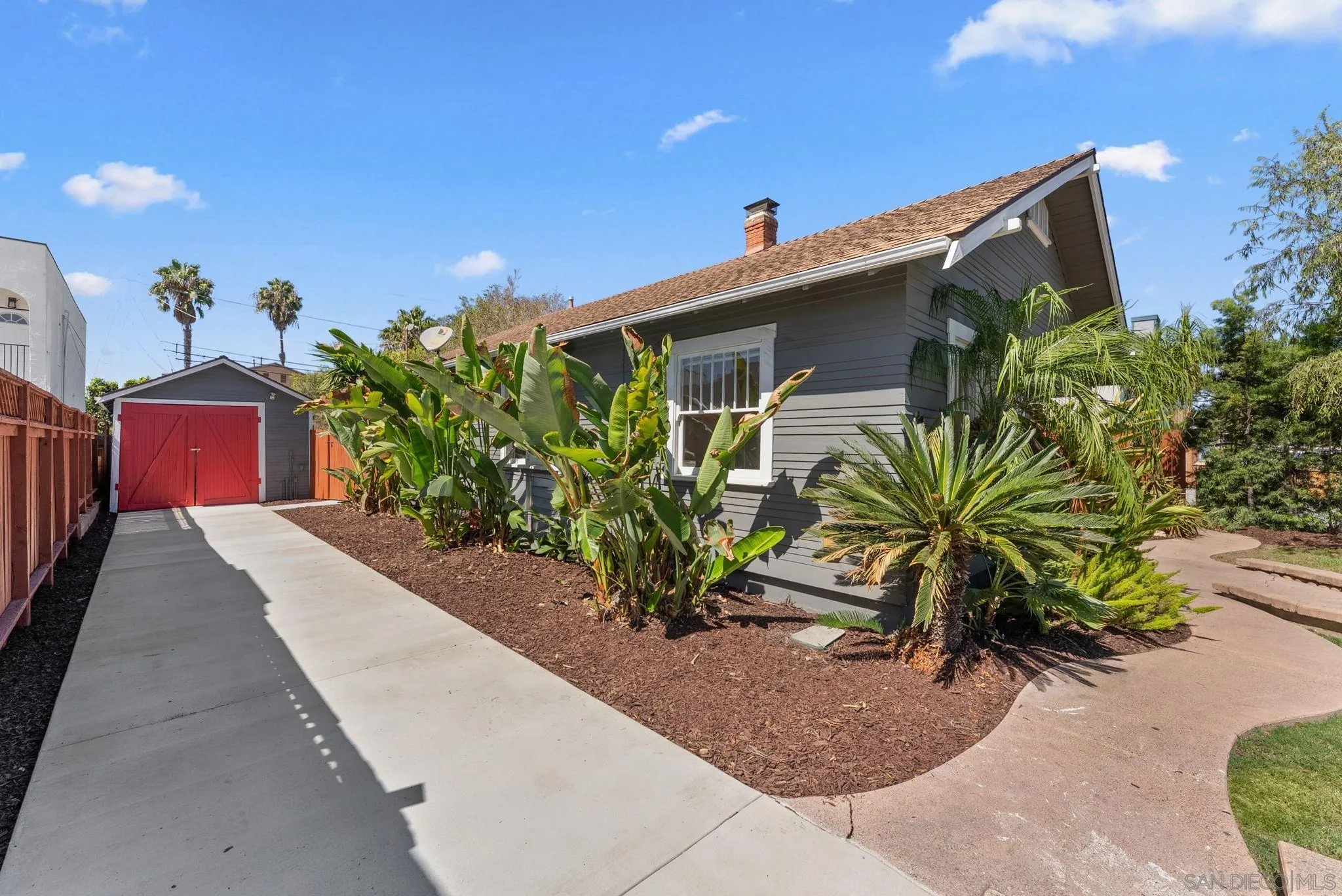 https://cdn.realtyfeed.com/cdn/127/260024073/f375601a3aafbc2851e0bbc2060641c6.webp