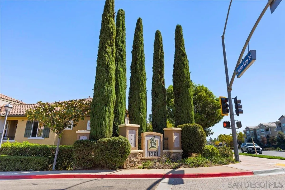 https://cdn.realtyfeed.com/cdn/127/260024075/0703354ebecb07a75b203c0b5492f56e.webp