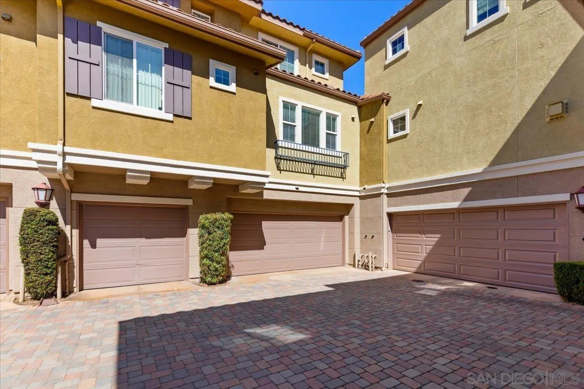 https://cdn.realtyfeed.com/cdn/127/260024075/1d8ffeb030d18c3f750881722645b0a4.webp