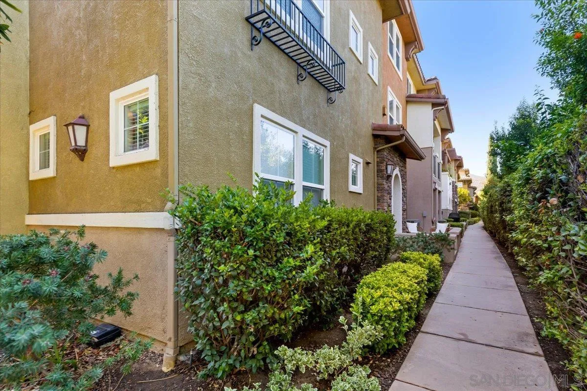 https://cdn.realtyfeed.com/cdn/127/260024075/54f68b3f3f6b9411fde455f92f28dd20.webp