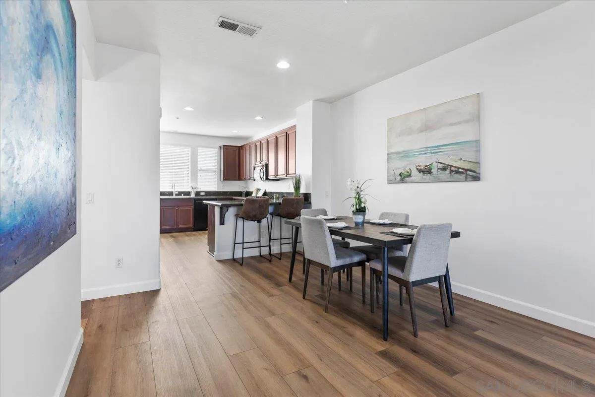 https://cdn.realtyfeed.com/cdn/127/260024075/5f50c13e7f8f6de679e8ee19a93d98d2.webp