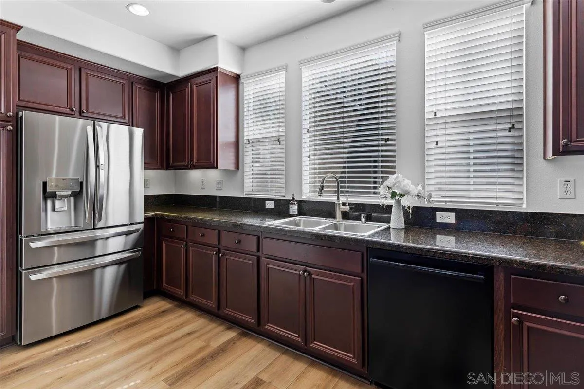 https://cdn.realtyfeed.com/cdn/127/260024075/8122d14eb91453e3fe55a75d1caa0d5b.webp