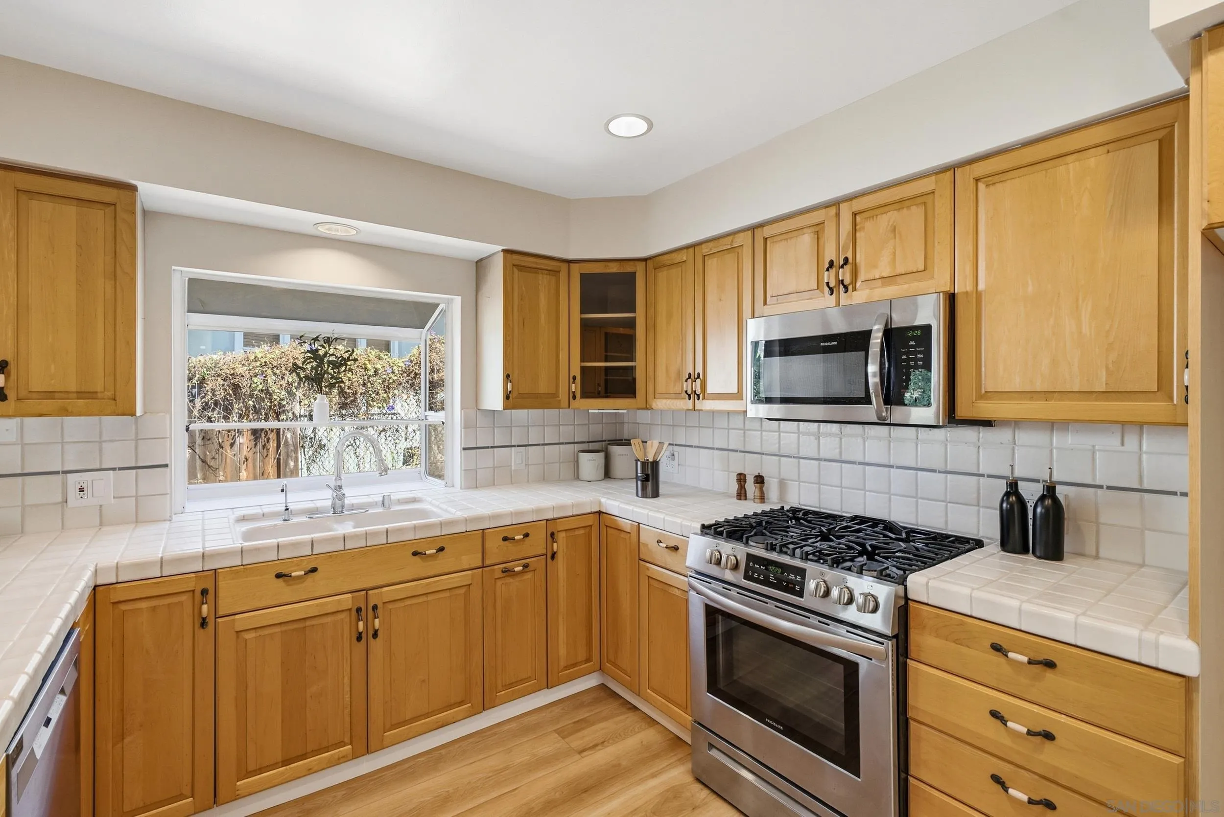 https://cdn.realtyfeed.com/cdn/127/260024076/4b093abbddd0c0003ab5478b89bfced8.webp