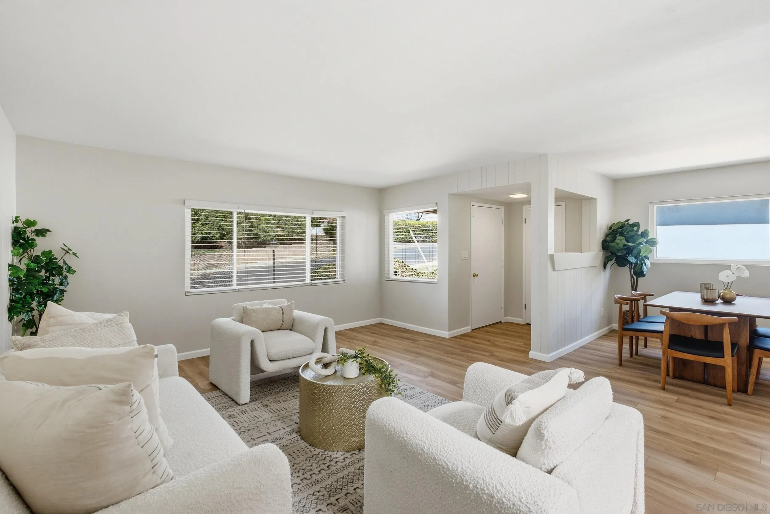 https://cdn.realtyfeed.com/cdn/127/260024076/c0e69dc5cacf74e7d2220a9a9d64fe2e.webp