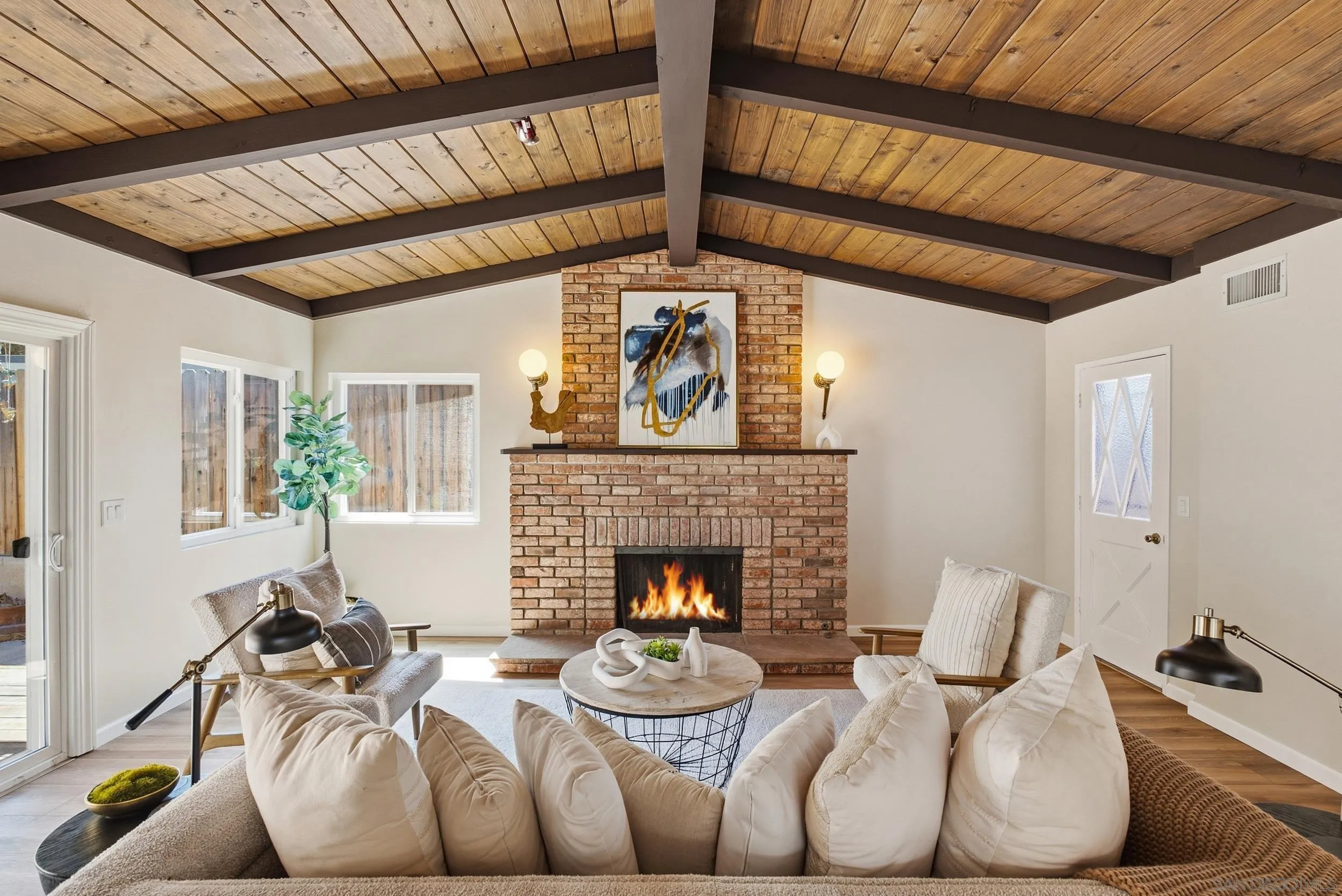 https://cdn.realtyfeed.com/cdn/127/260024076/cedb8f584912249fa5060c947dcdc221.webp