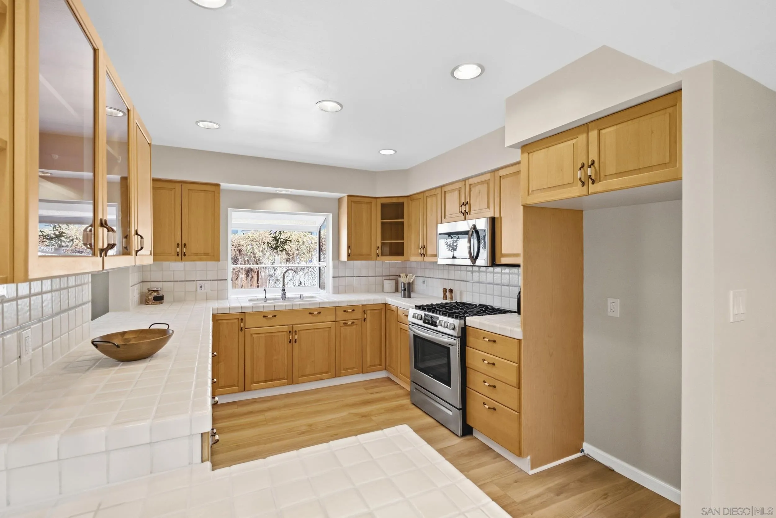 https://cdn.realtyfeed.com/cdn/127/260024076/d54e9850a8fc53badfddac0a2df3bbd2.webp